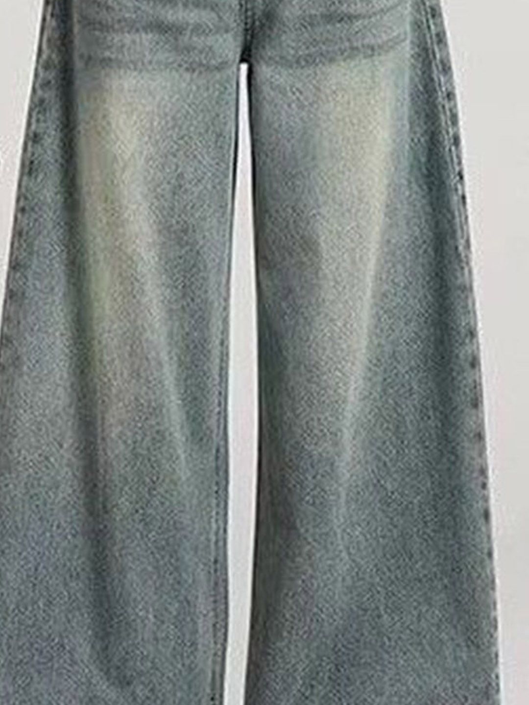 Women Relaxed Fit Mid-Rise Light Fade Jeans