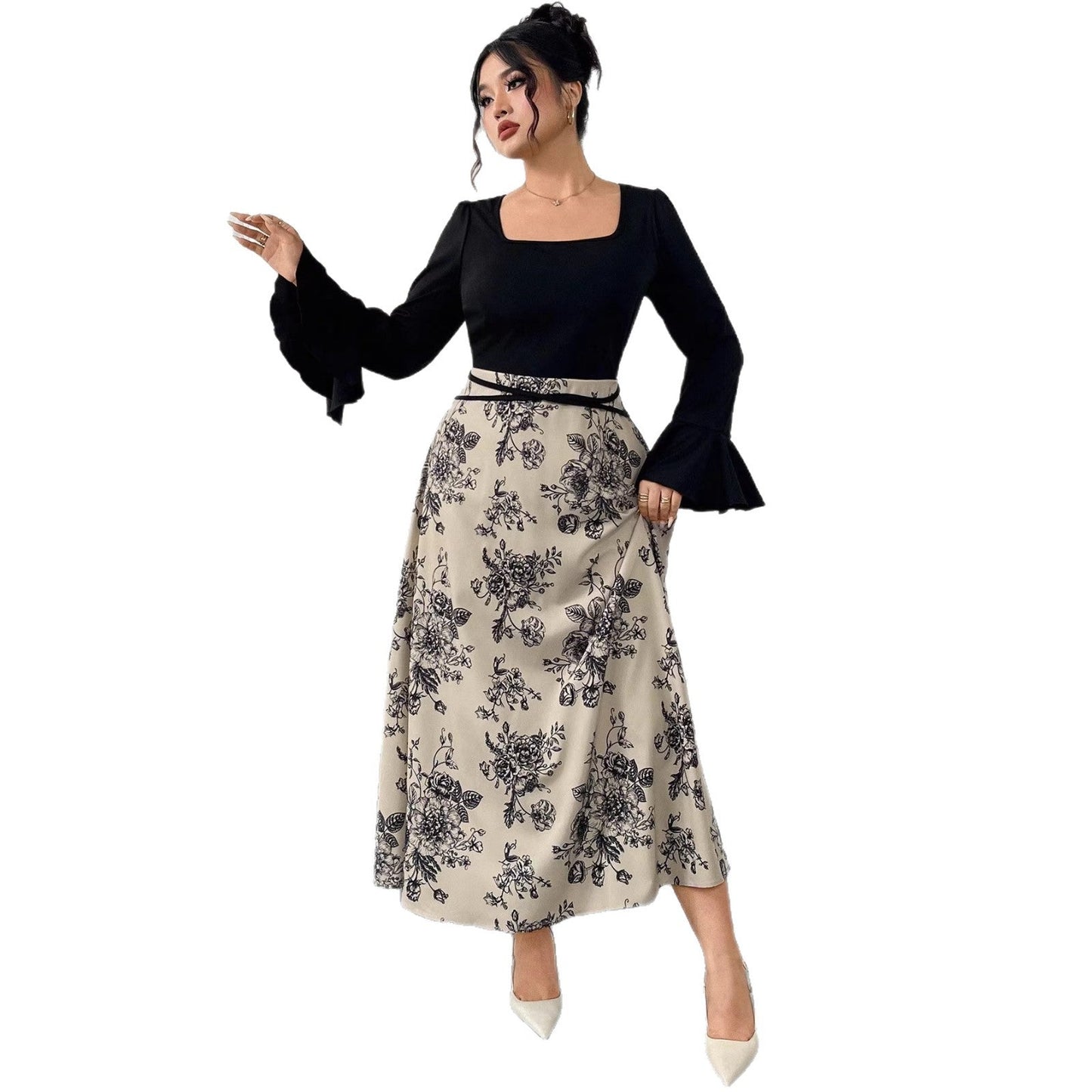 A-Line Floral Print Maxi Dress with Square Neck and Flared Sleeves