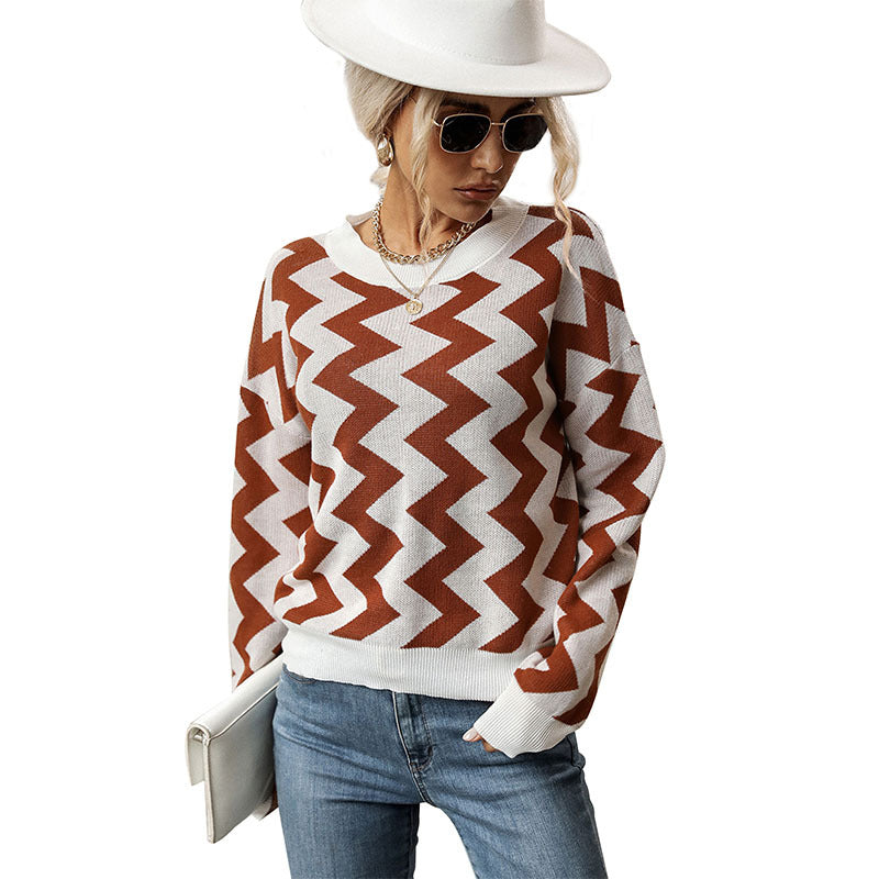 Wave Pattern Knit Pullover with Crewneck and Long Sleeves