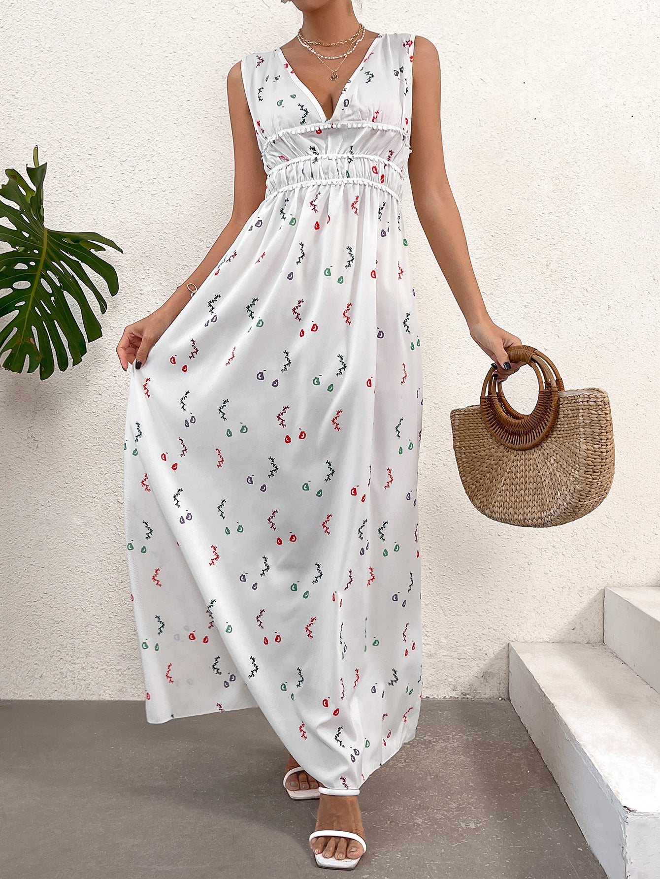 Abstract Print Maxi Dress with V-Neck and Ruched Waist