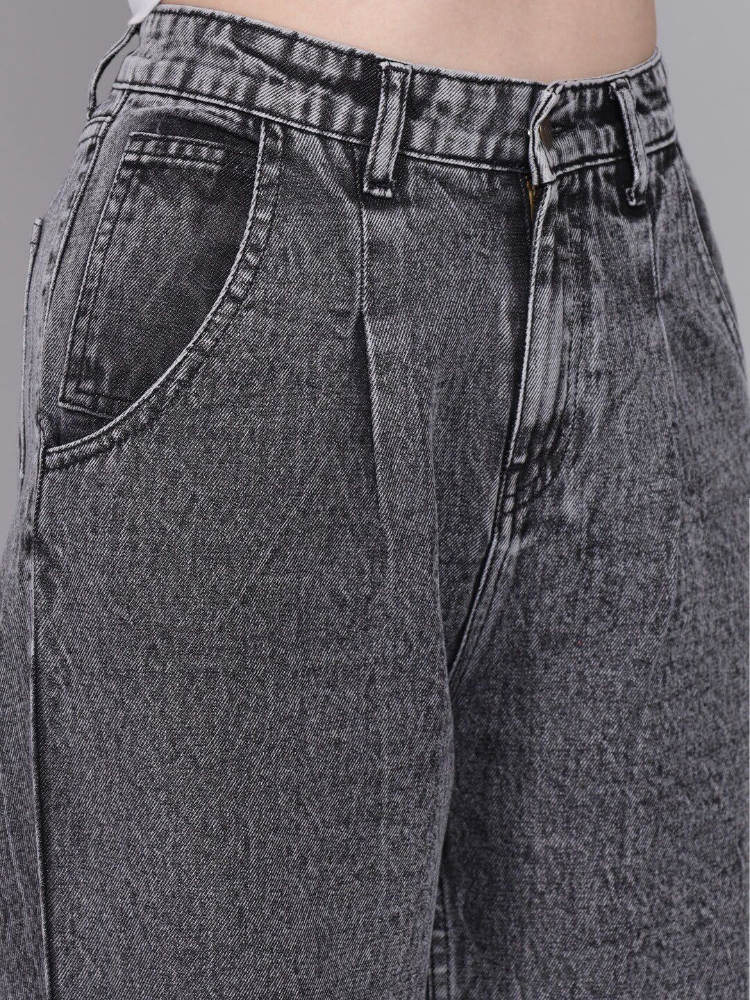Women Grey Jean Mom-Fit High-Rise Heavy Fade Pure Cotton Jeans