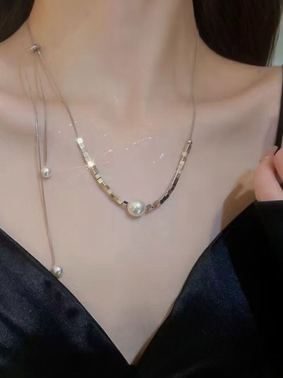 SALTY Stainless Steel Shimmering Love Knot Pearl Chain