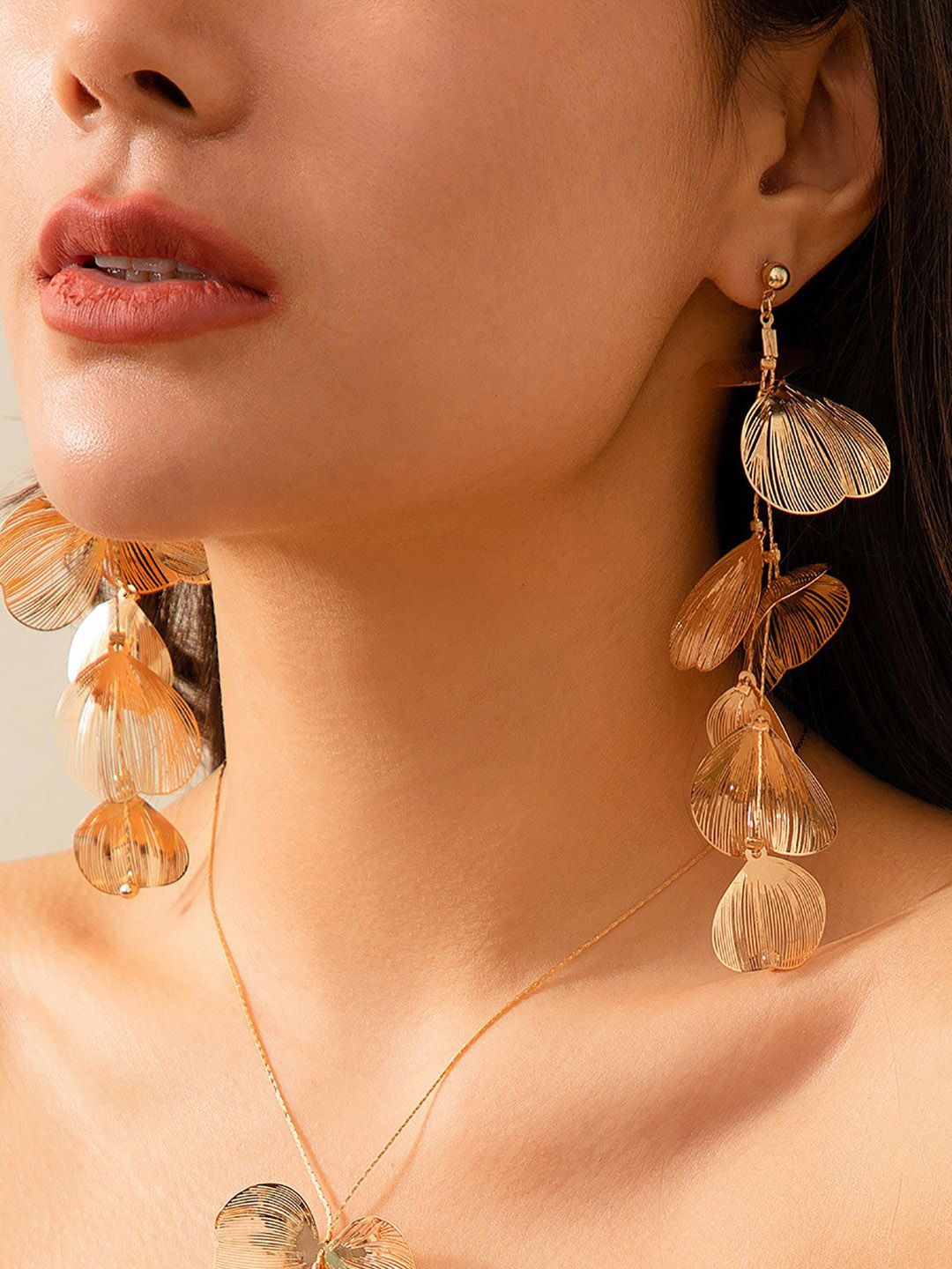 Leaf Shaped Studs Earrings