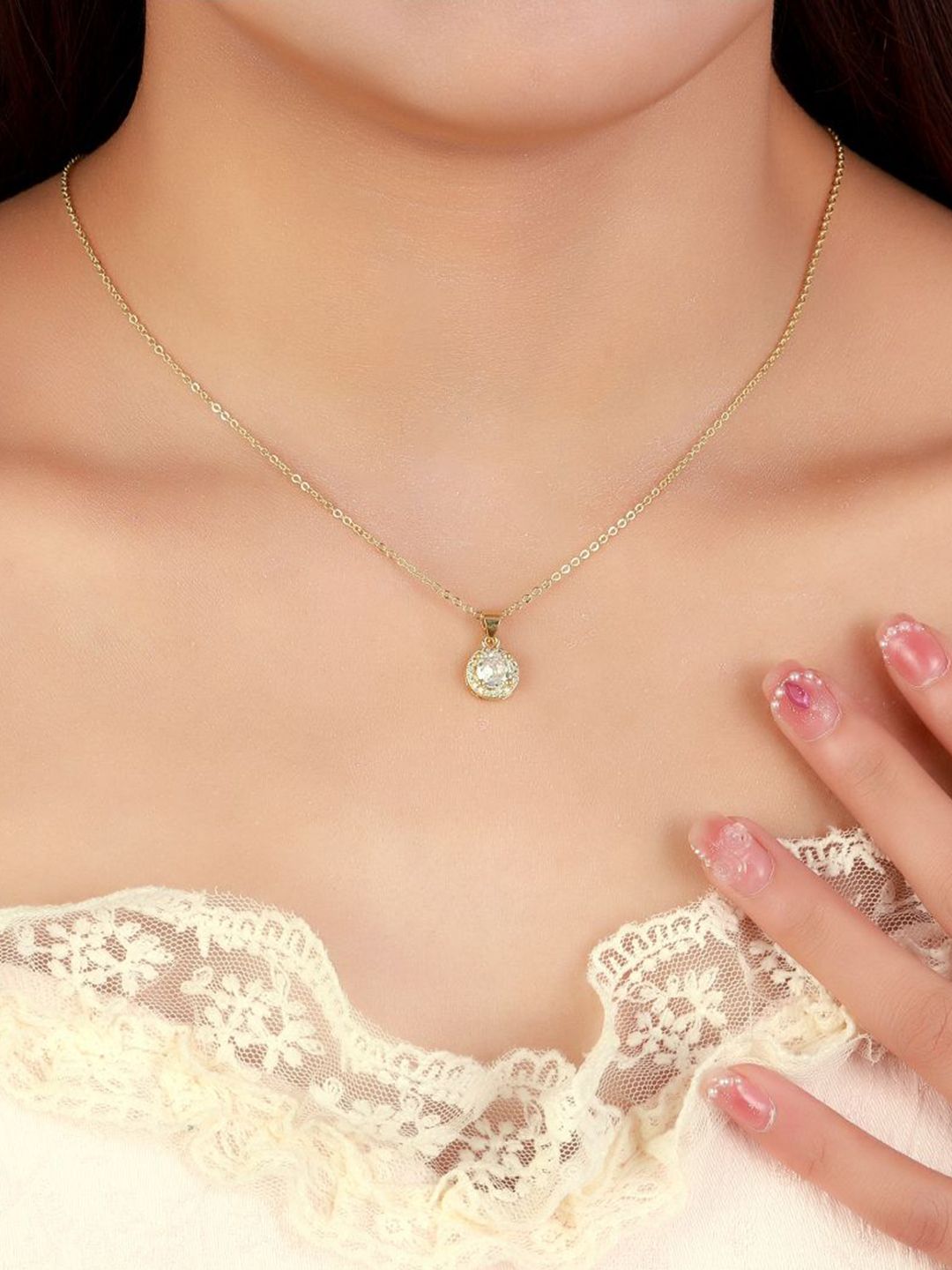 SALTY Pack of 2 Women Gleam Kiss Necklace