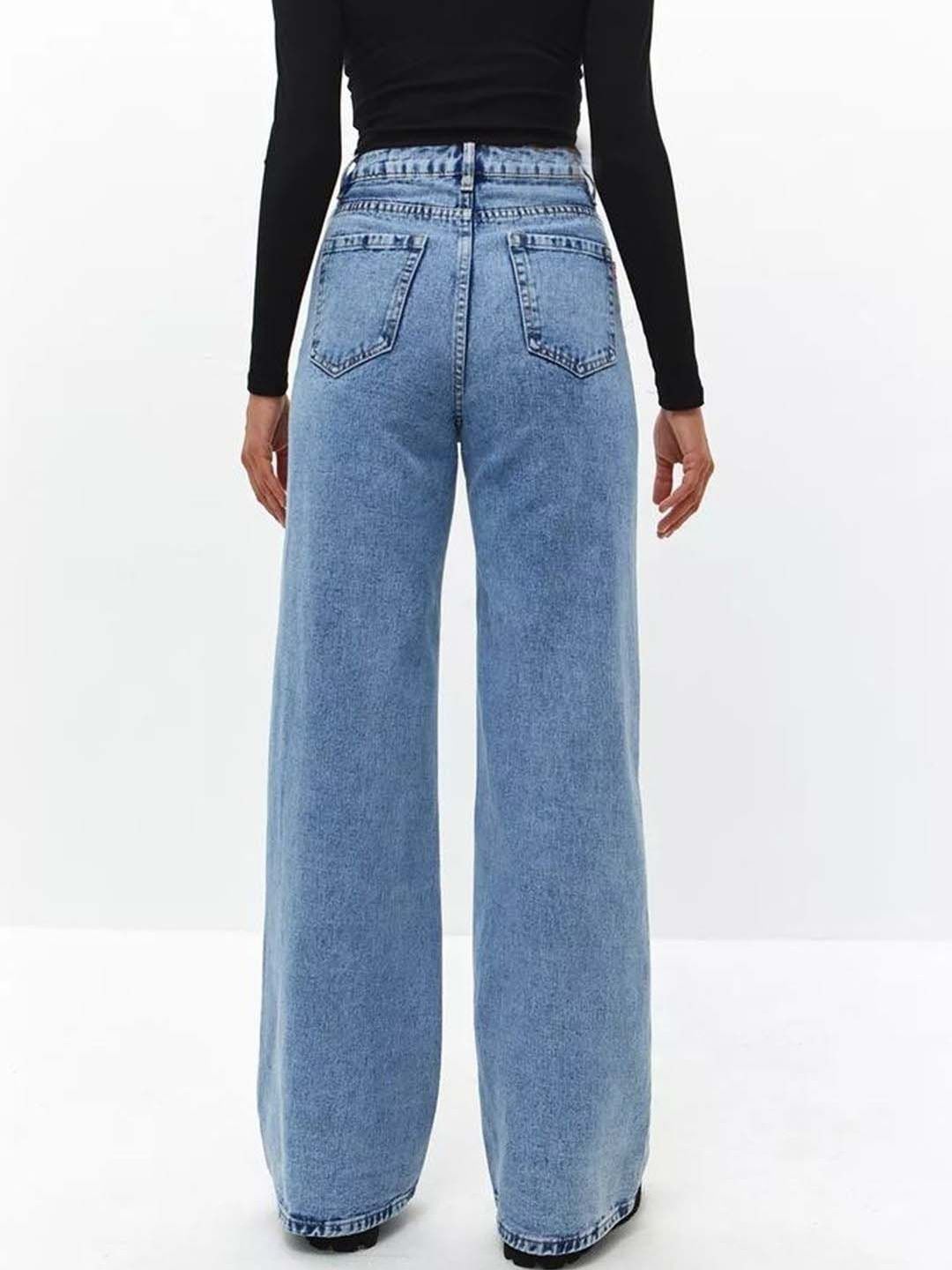 Women Straight Fit High-Rise Light Fade Jeans