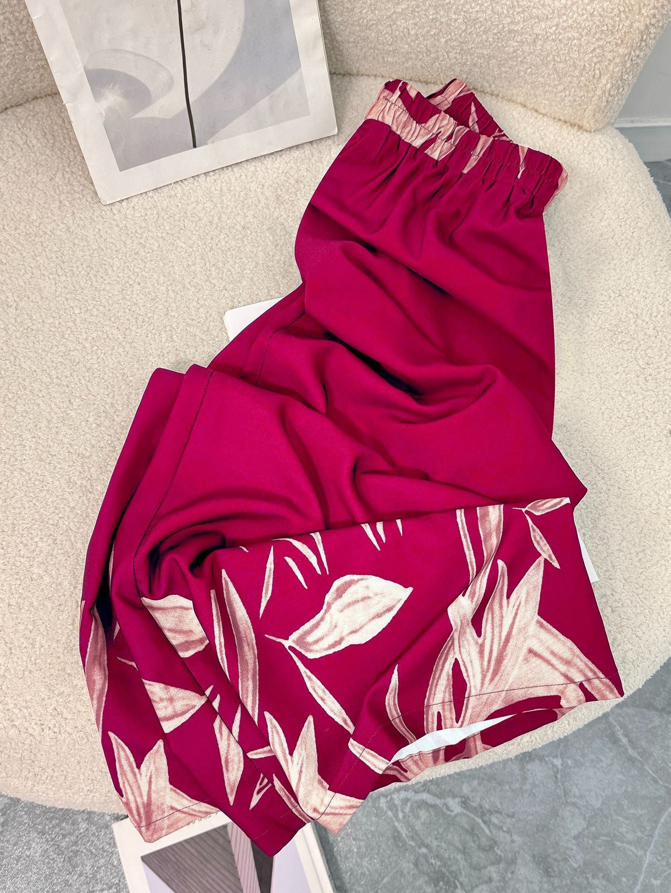 High-Waist Wide-Leg Trousers with Graphic Leaf Print