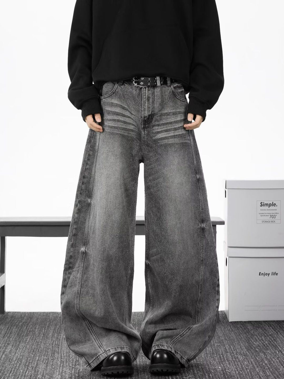 Men Wide Leg Mid-Rise Light Fade Jeans