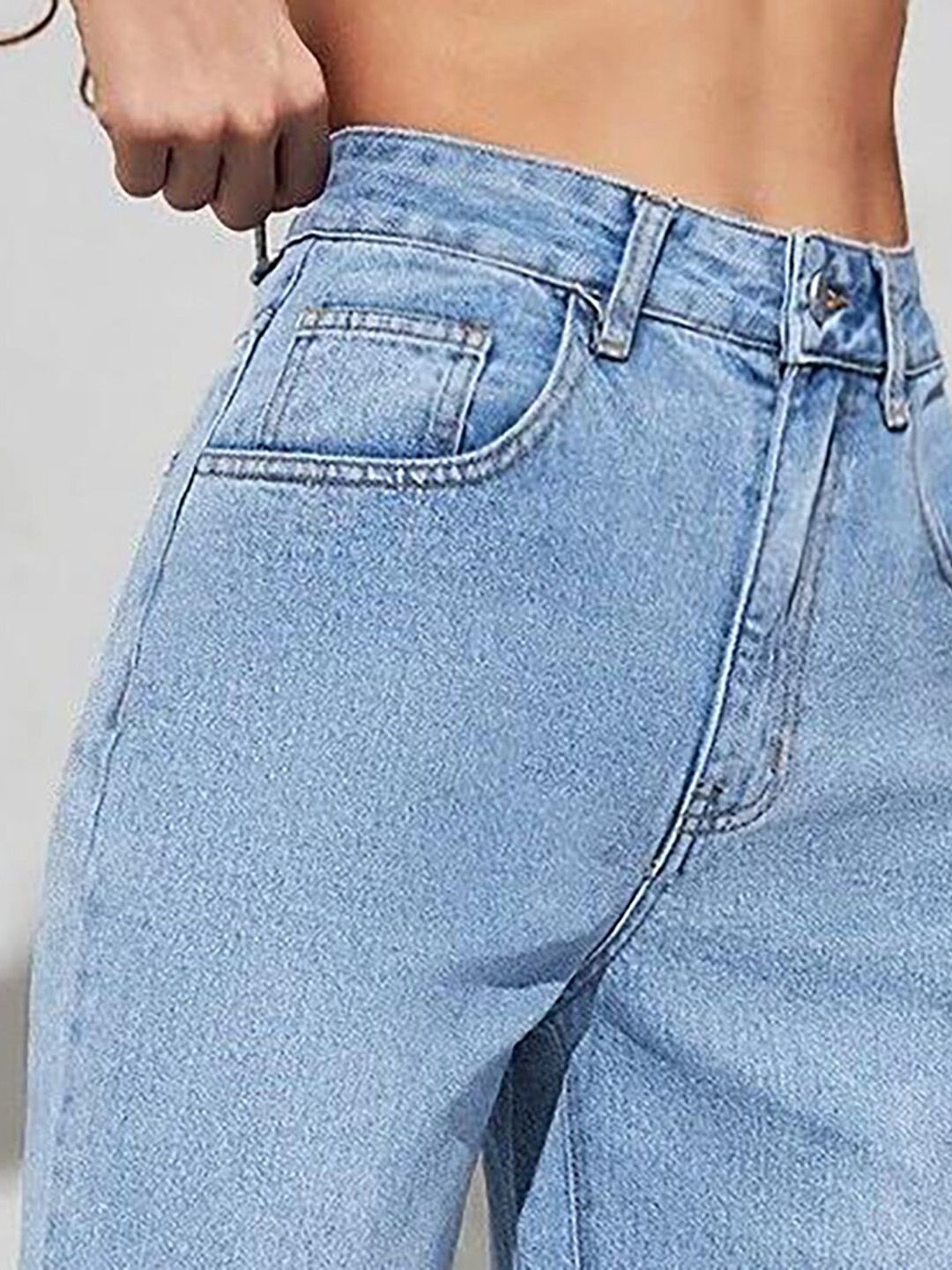 Blue Women Jean Straight Fit High-Rise Heavy Fade Stretchable Jeans