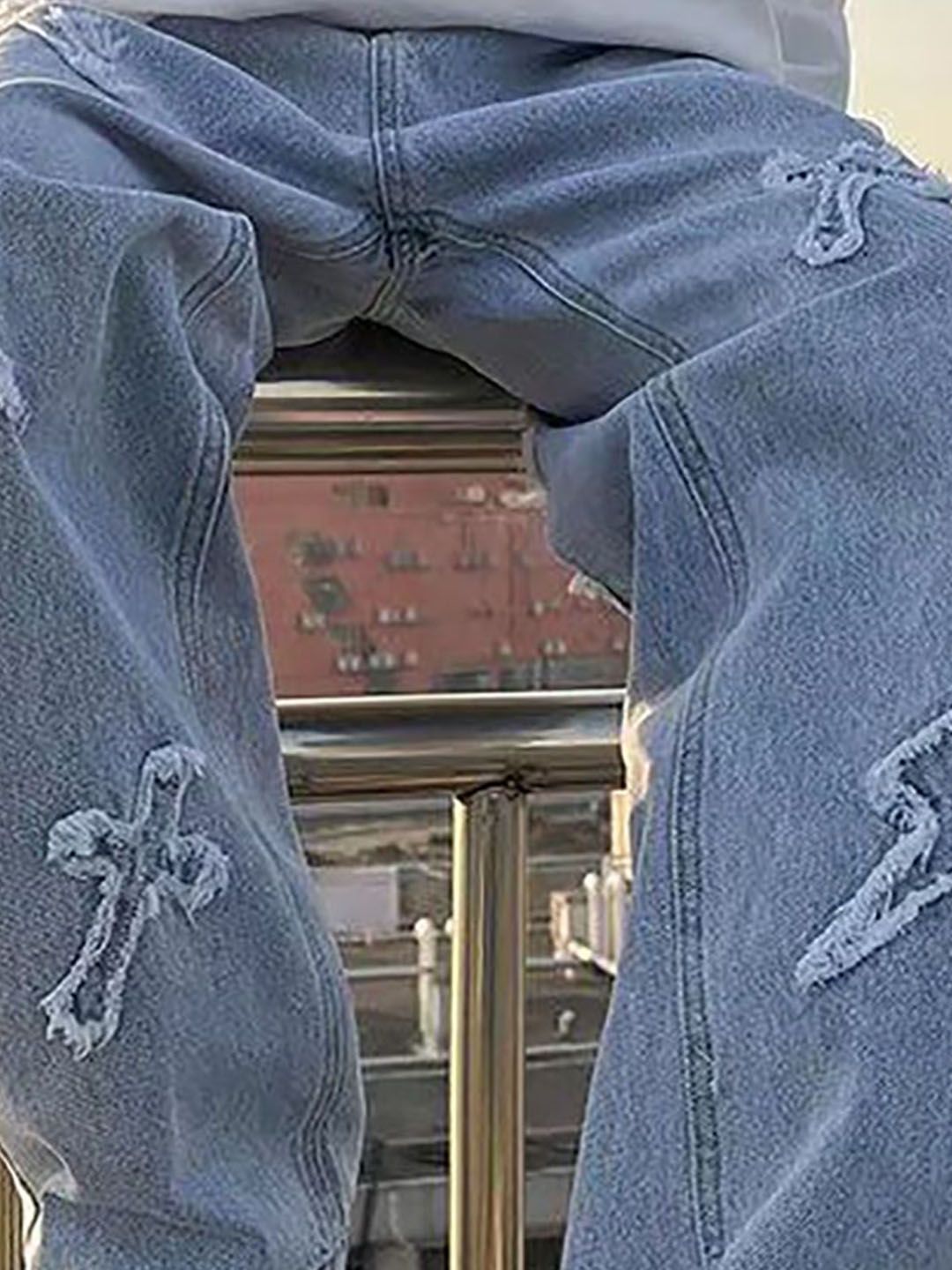 Men Relaxed Fit Light Fade Jeans