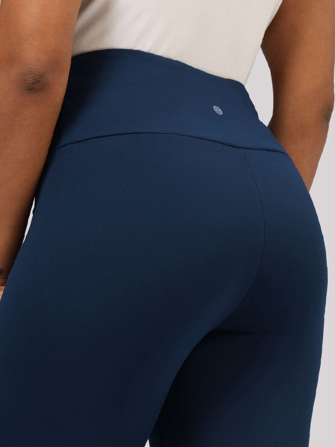 Women Relaxed Flared High-Rise Bootcut Trousers