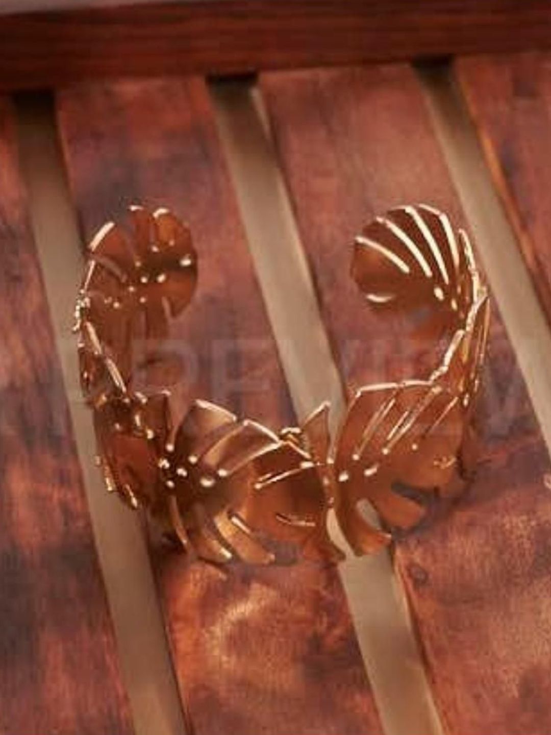 SALTY Women Stainless Steel Glitzy Topical Cuff Bracelet