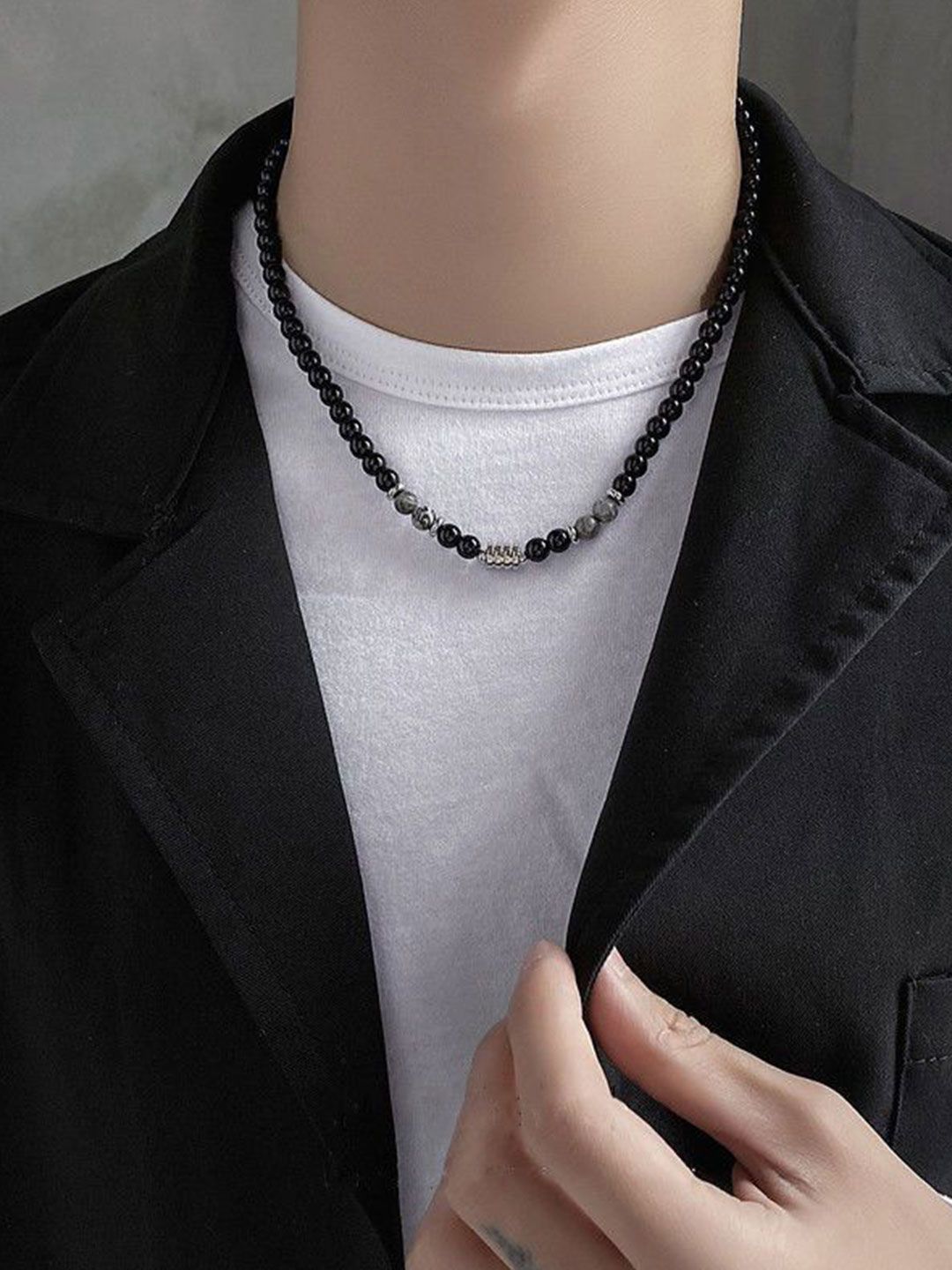 Silver-Plated Artificial Beaded Minimal Necklace