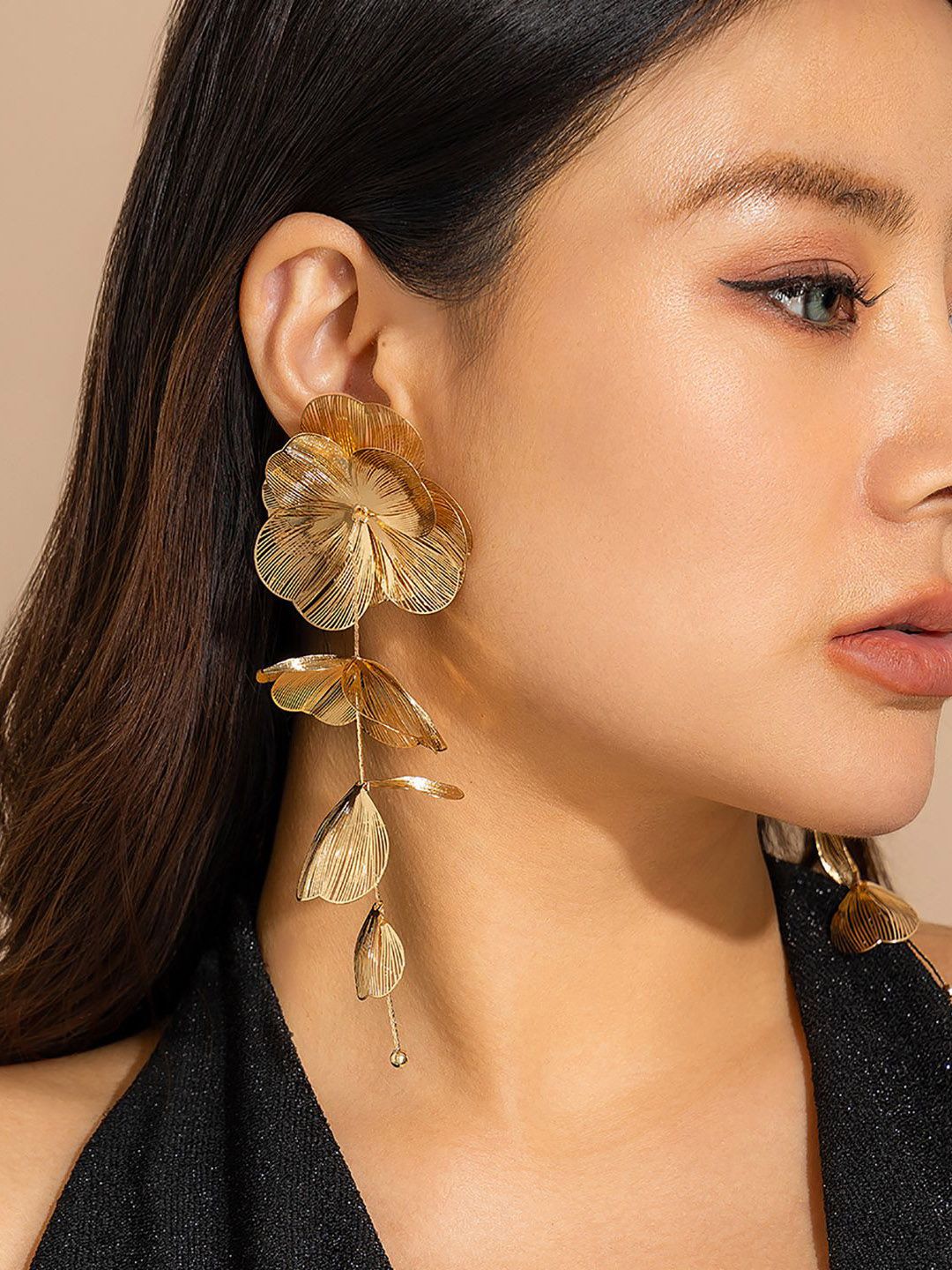 Leaf Shaped Studs Earrings