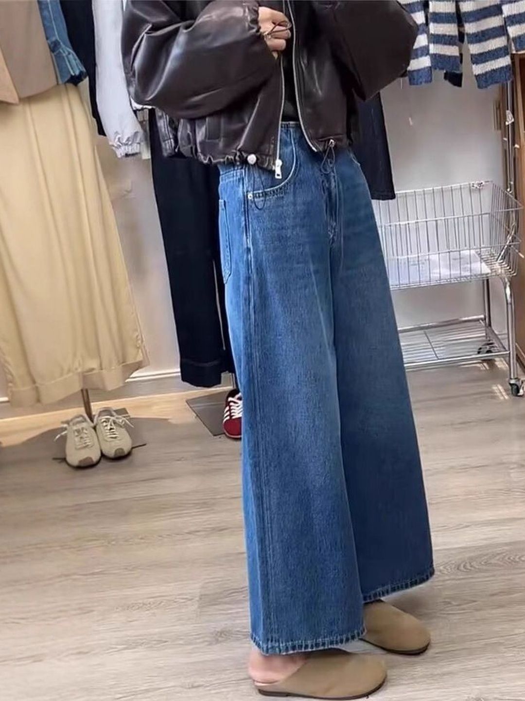 Women Flared Mid-Rise Light Fade Jeans