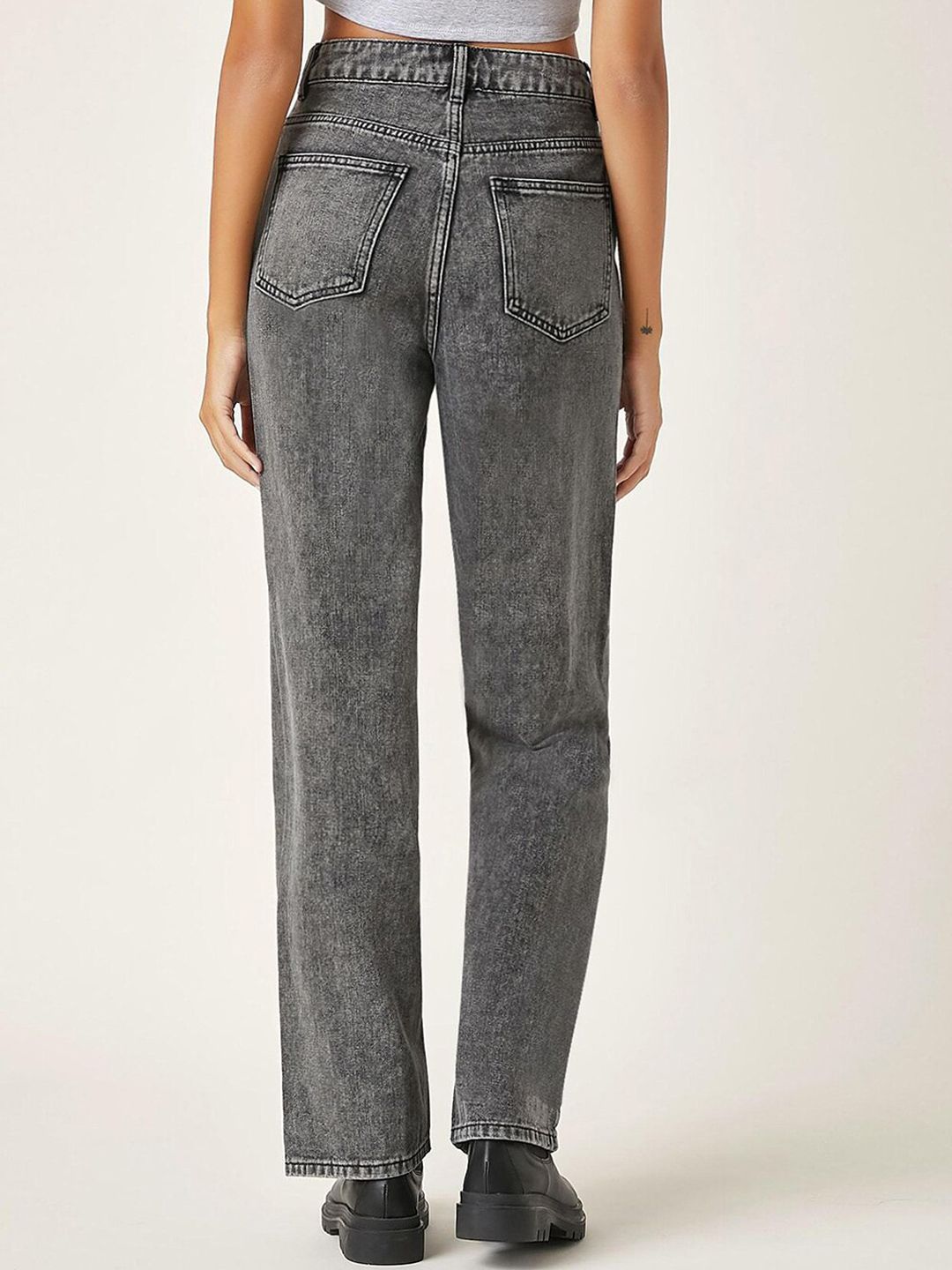 Women Grey Jean Straight Fit High Rise Clean Look Heavy Fade Stretchable Jeans