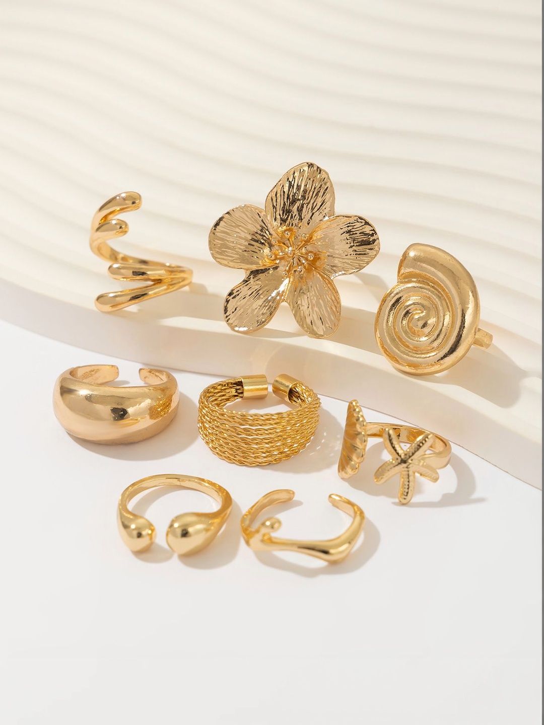 Set of 8 Gold-Plated Finger Ring