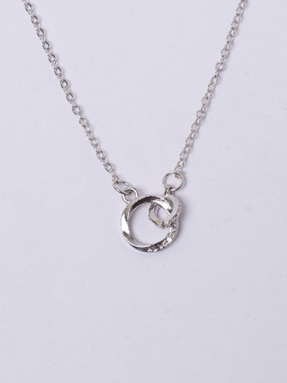 SALTY Oval Pendant With Chain