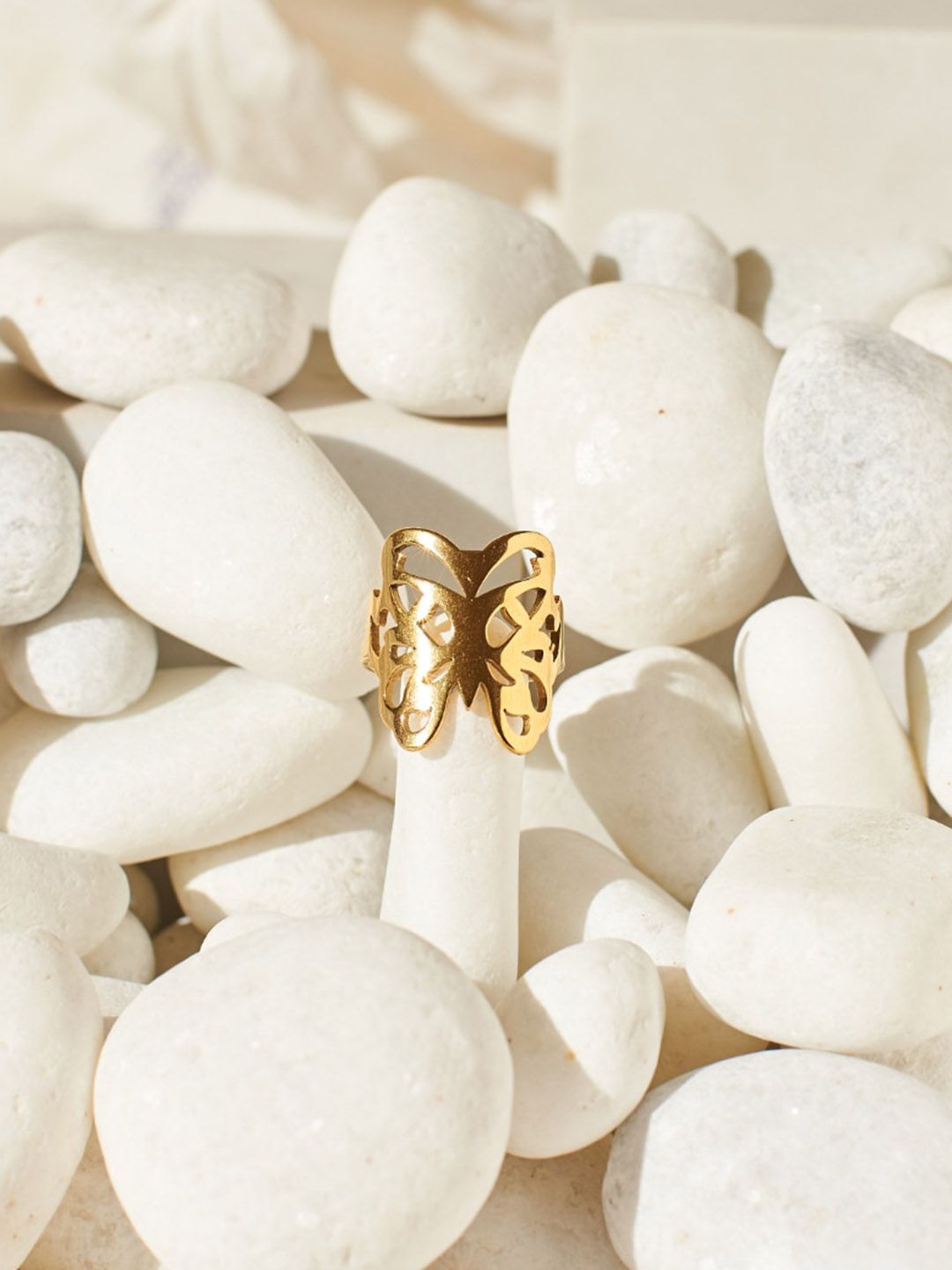 SALTY Women Victorian Vow Finger Ring