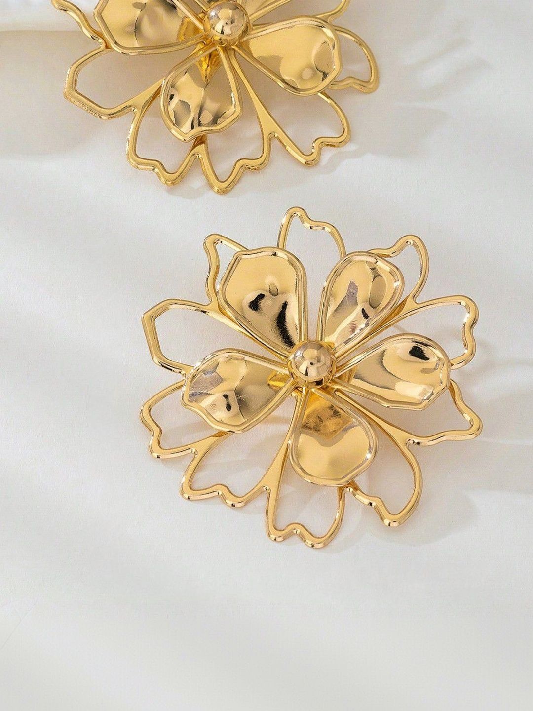 Floral Studs Earrings