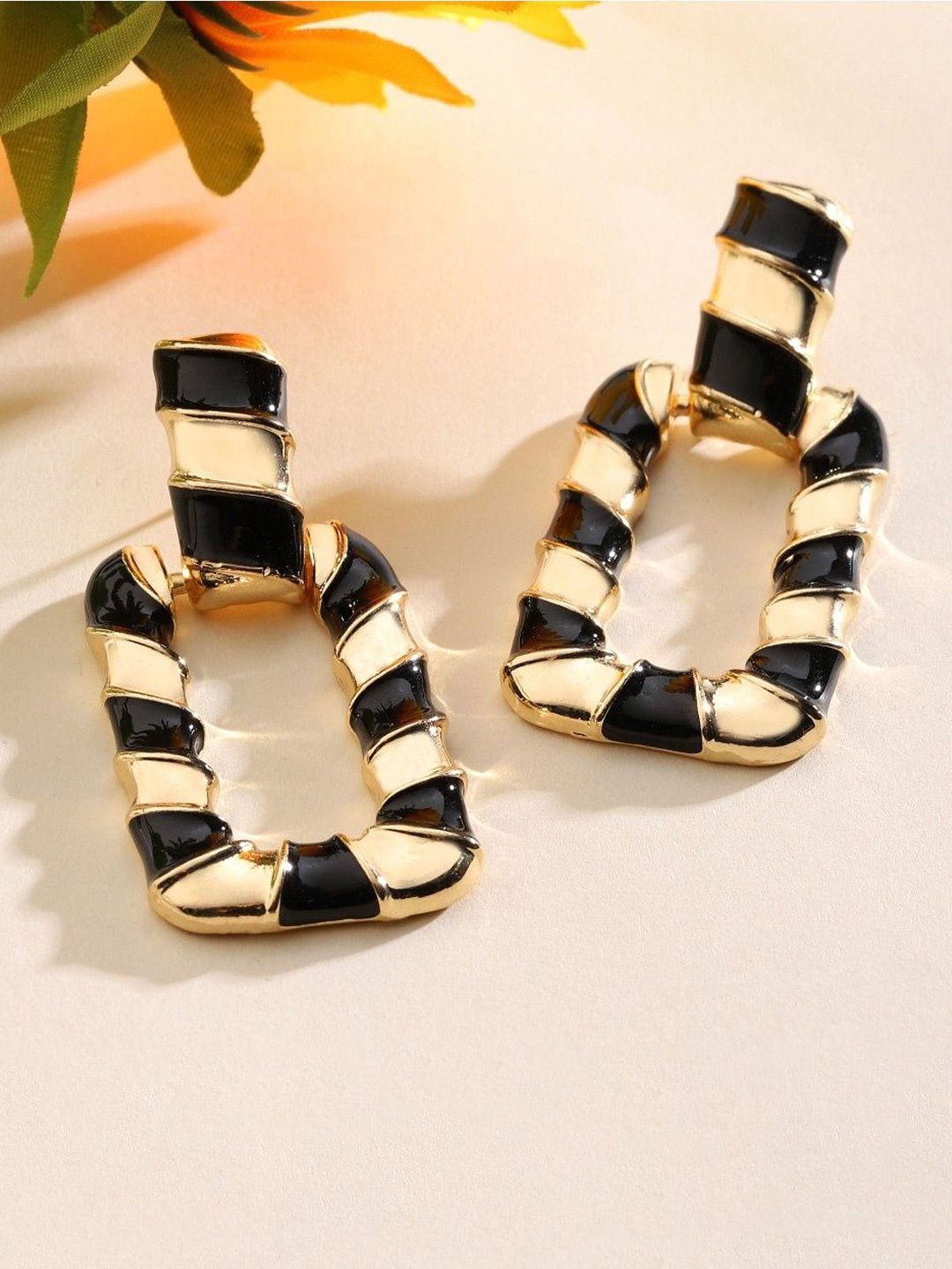SALTY Gleaming Luxury Drop Earrings