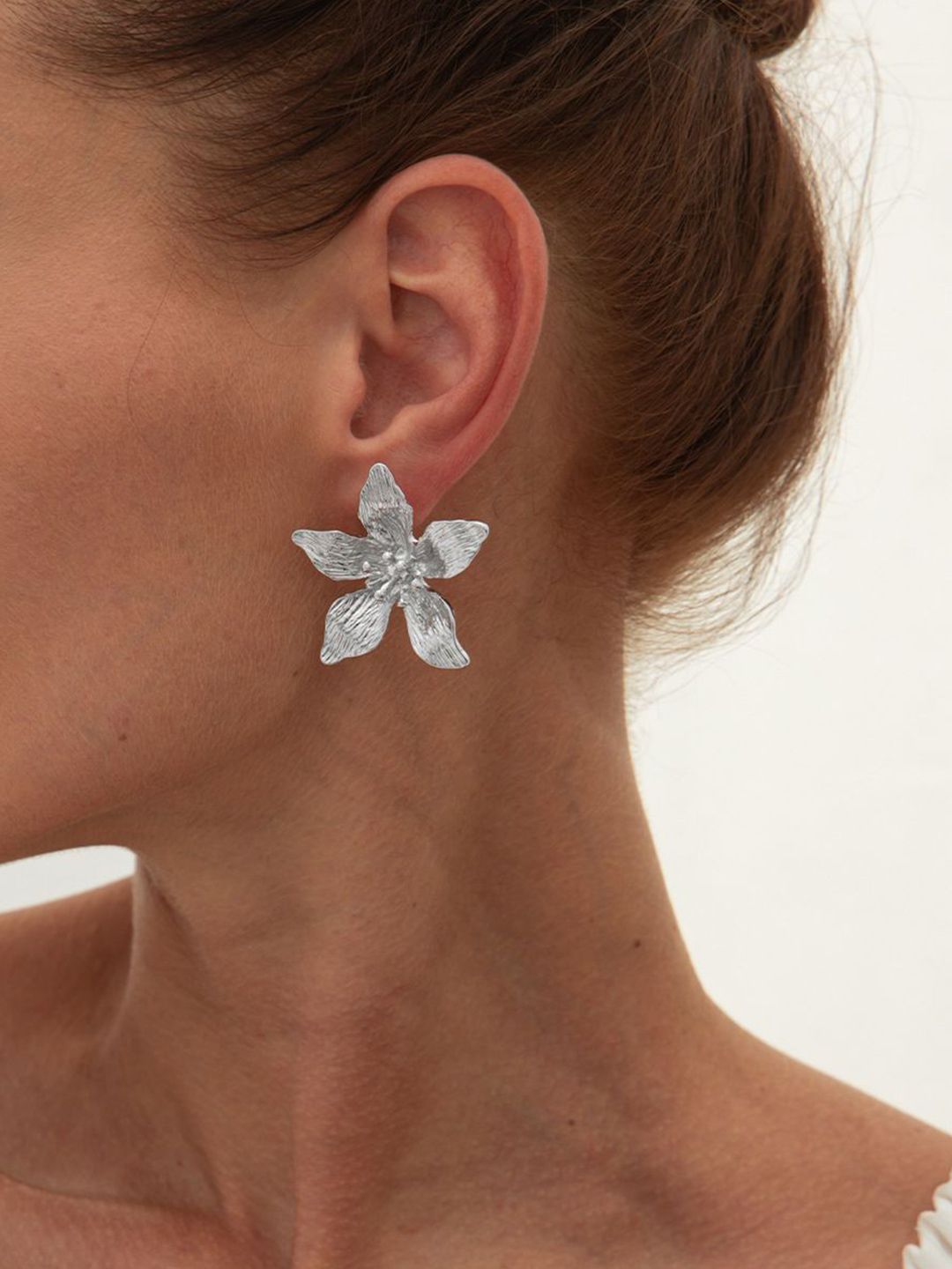 Silver-Plated Floral Shaped Studs Earrings