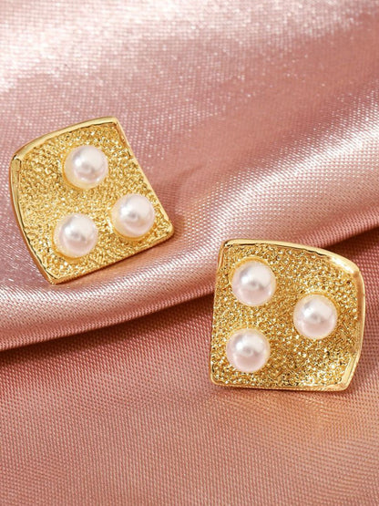 SALTY Women Contemporary Hoop Earrings