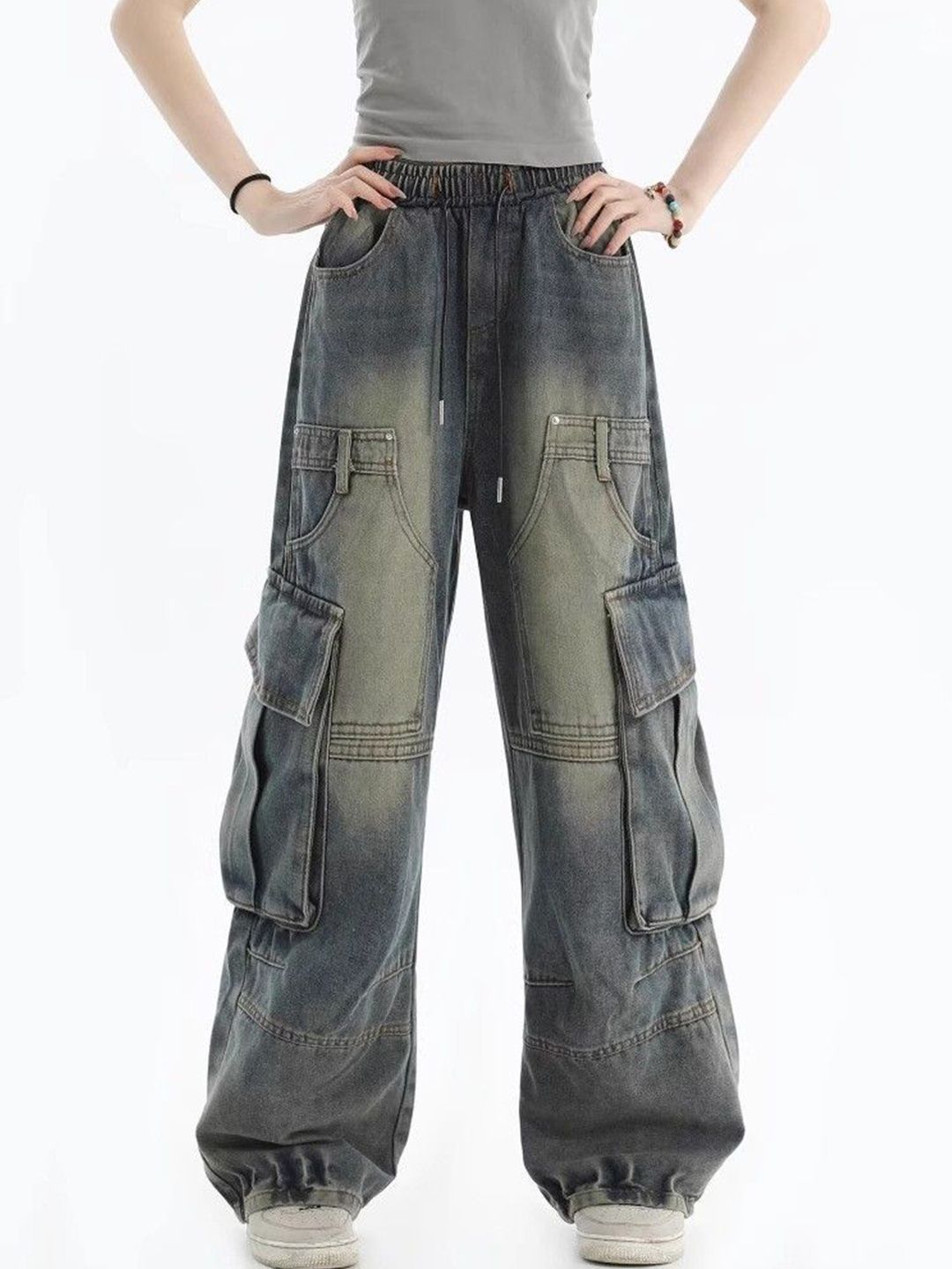 Women Baggy Fit Mid-Rise Dark Fade Jeans