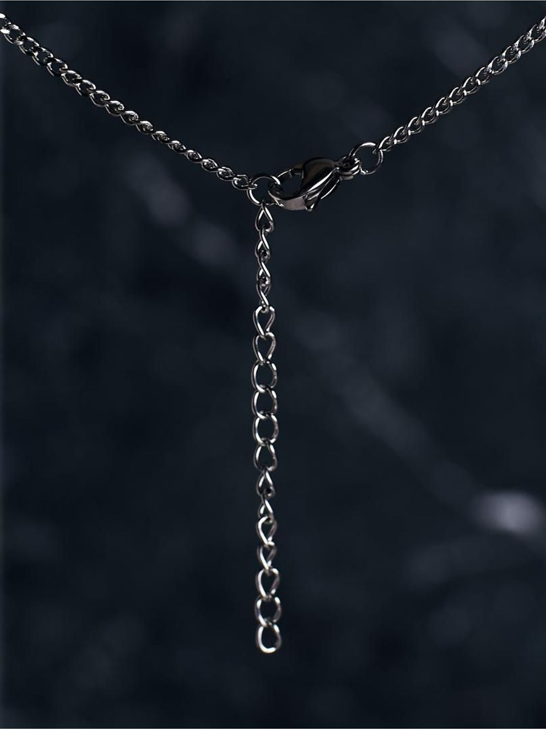 SALTY Unisex Stainless Steel Vintage Travel Pendant with Chain