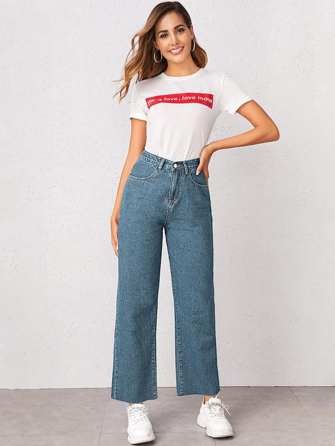 Women Straight Fit High-Rise Stretchable Cropped Jeans