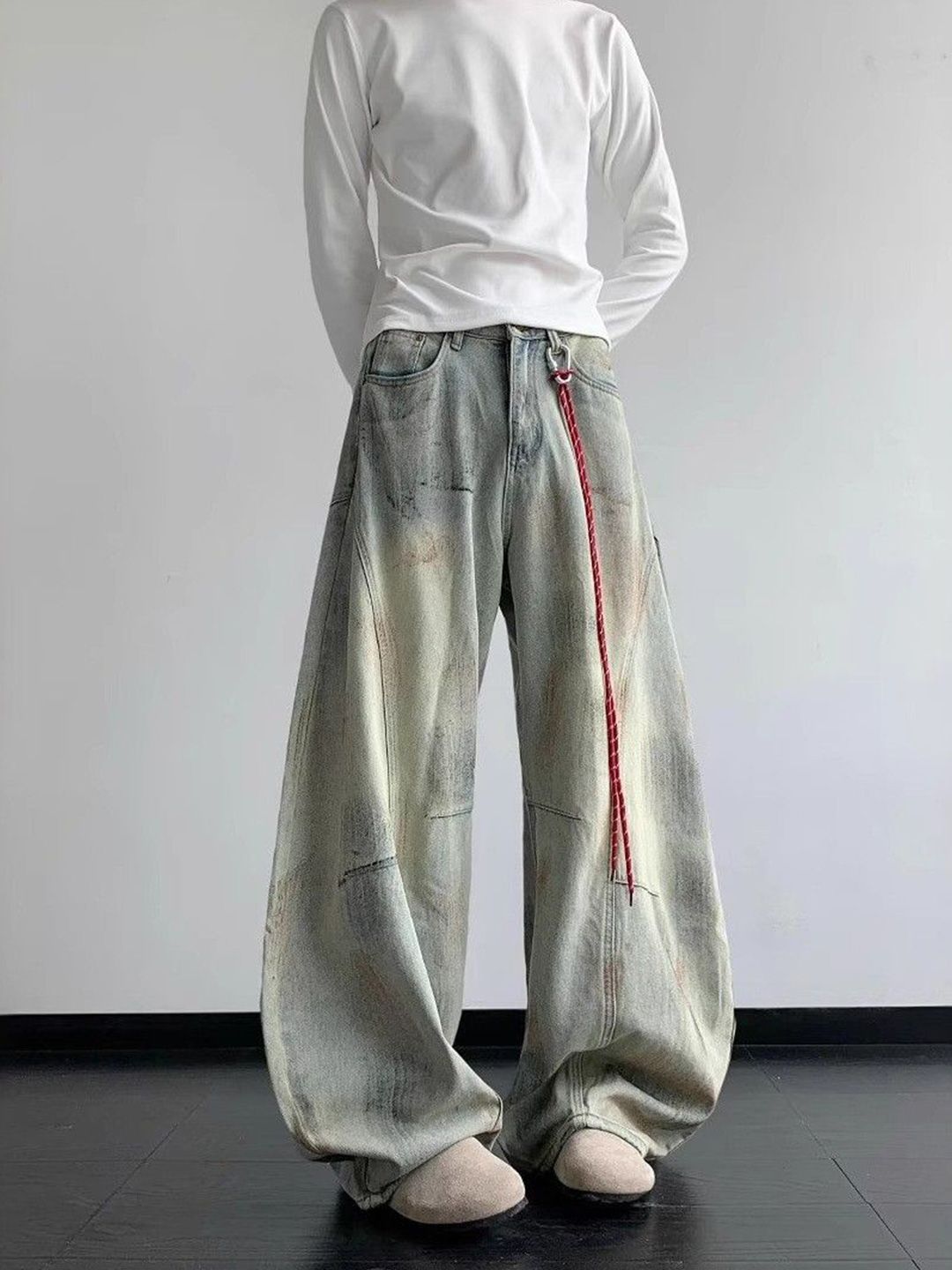Men Wide Leg Mid-Rise Medium Fade Jeans