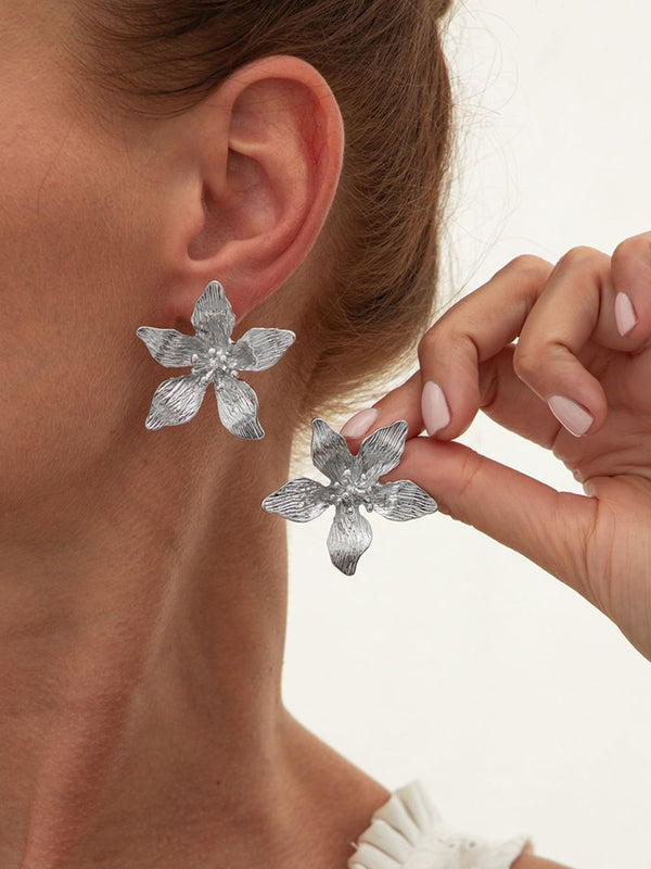 Silver-Plated Floral Shaped Studs Earrings