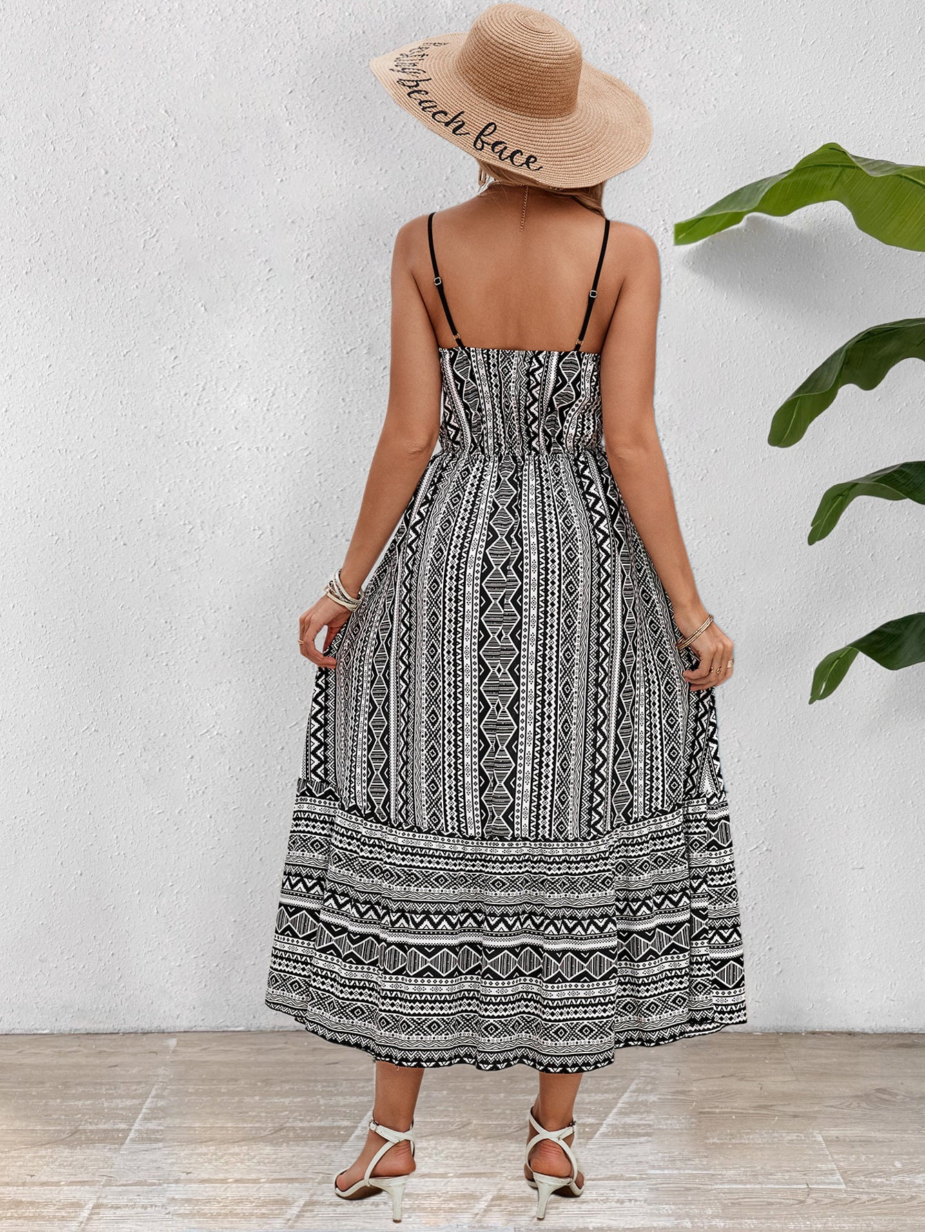 A-Line Bohemian Maxi Dress with Crochet Bodice and Geometric Print