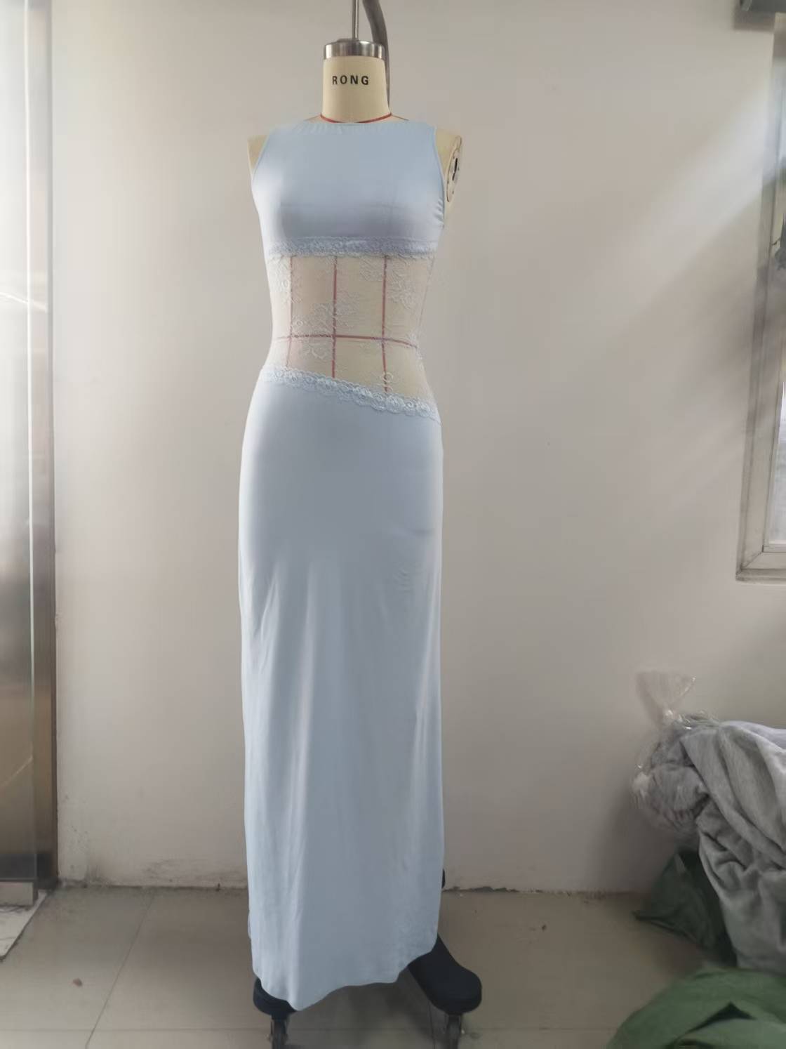 Sleeveless Backless Maxi Dress with Lace Midriff Panel