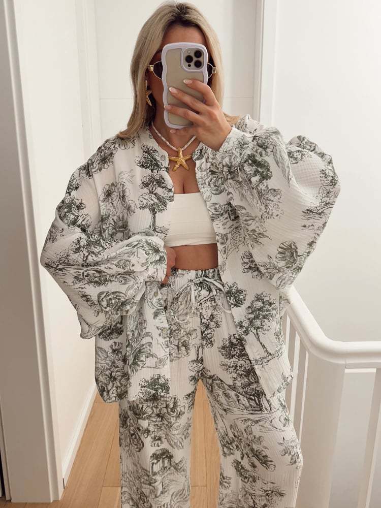 Toile Print Two-Piece Set with Oversized Shirt and Wide-Leg Pants