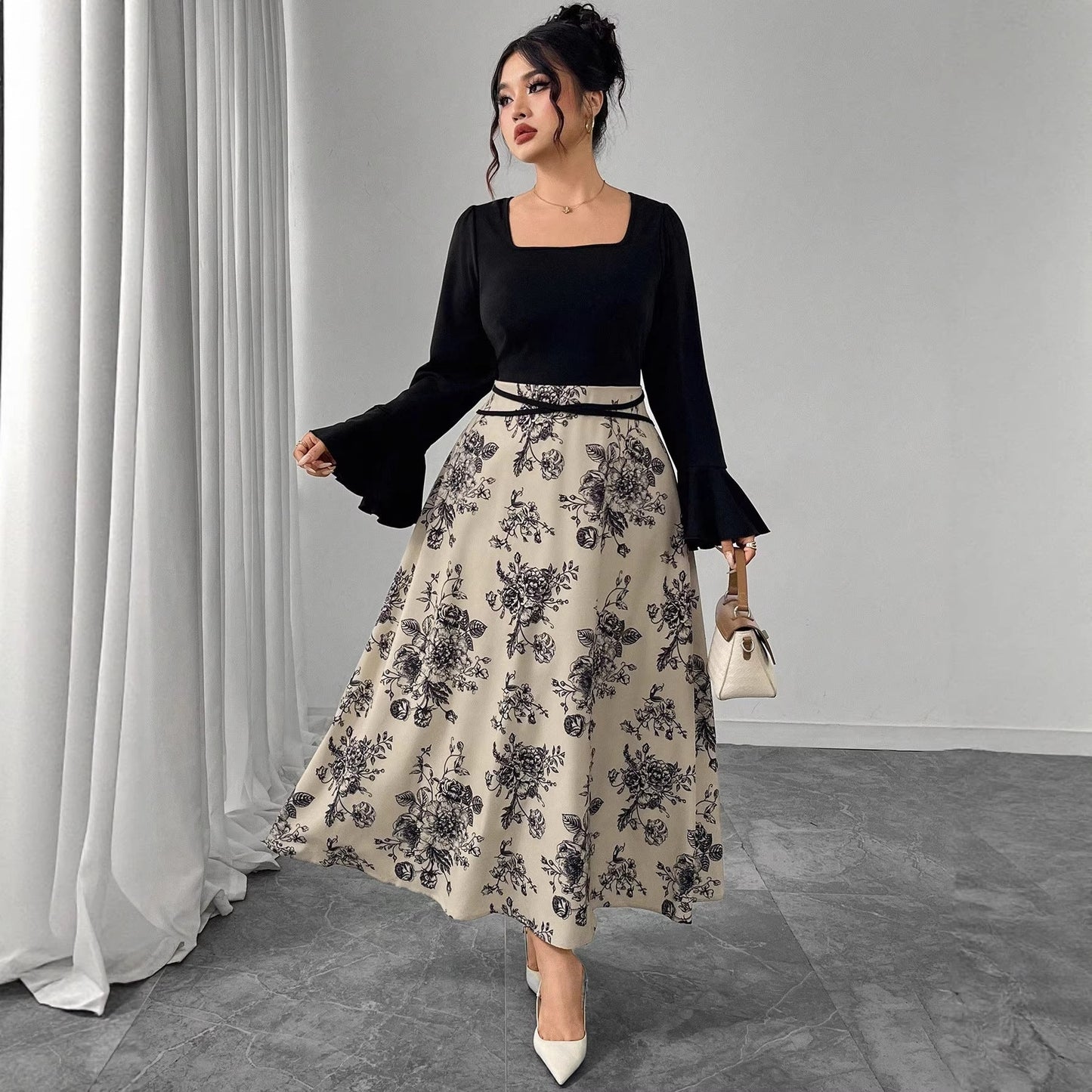 A-Line Floral Print Maxi Dress with Square Neck and Flared Sleeves