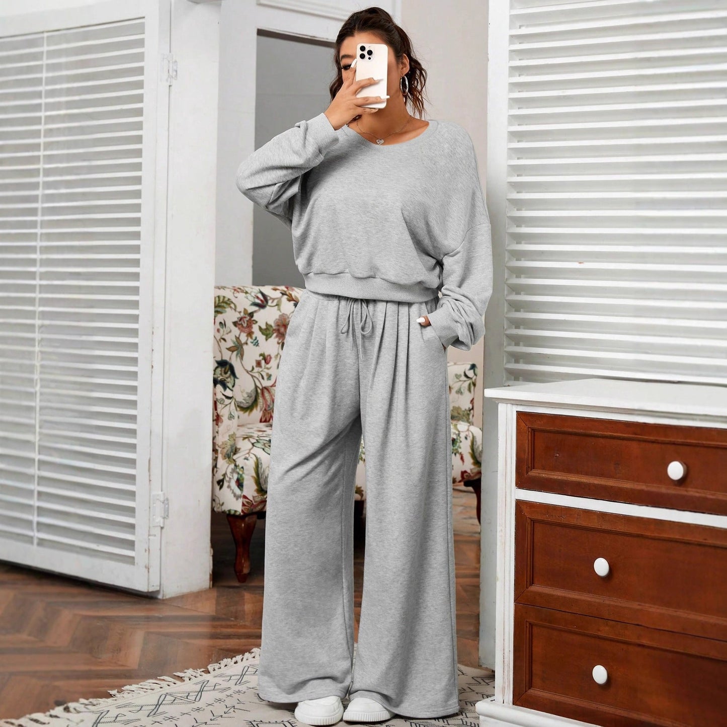 Oversized Sweatshirt and Wide-Leg Pants Set with Drawstring