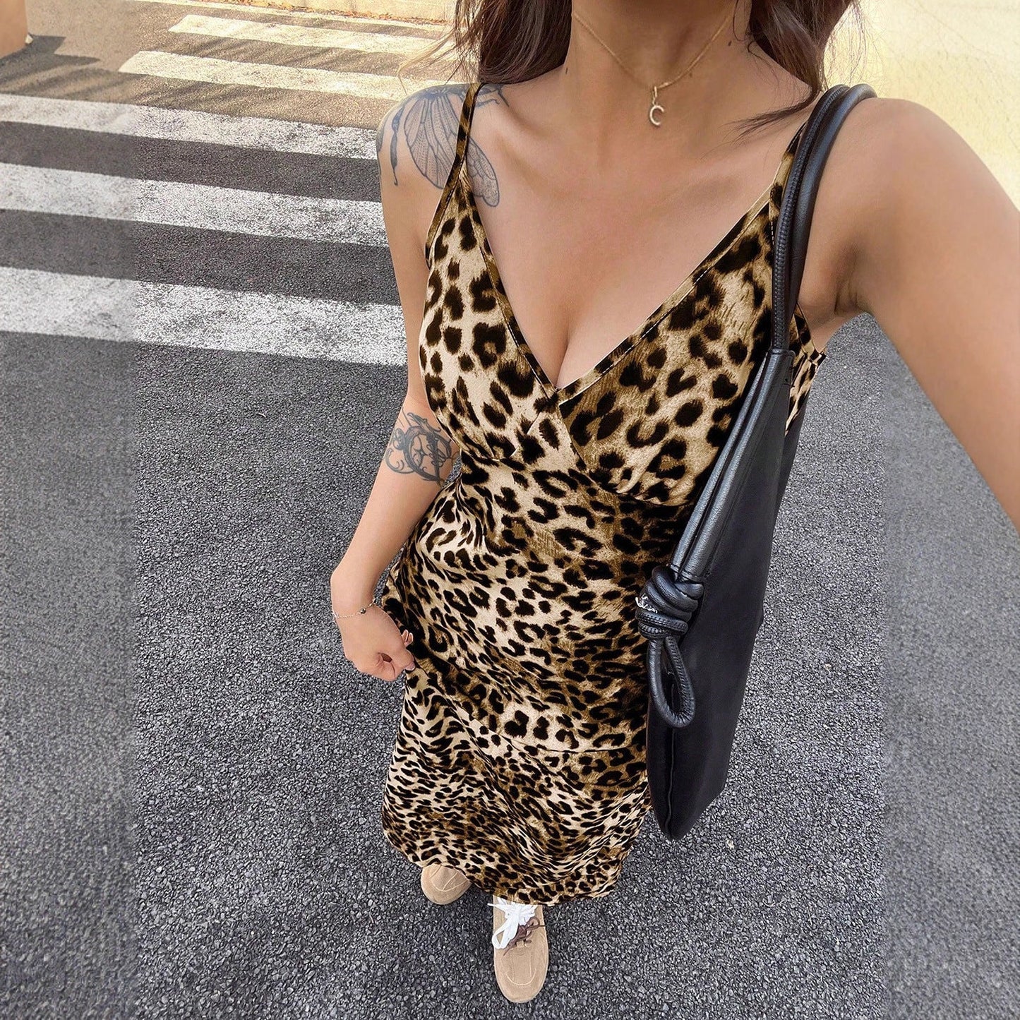 Leopard Print Maxi Dress with V-Neck and High Waist