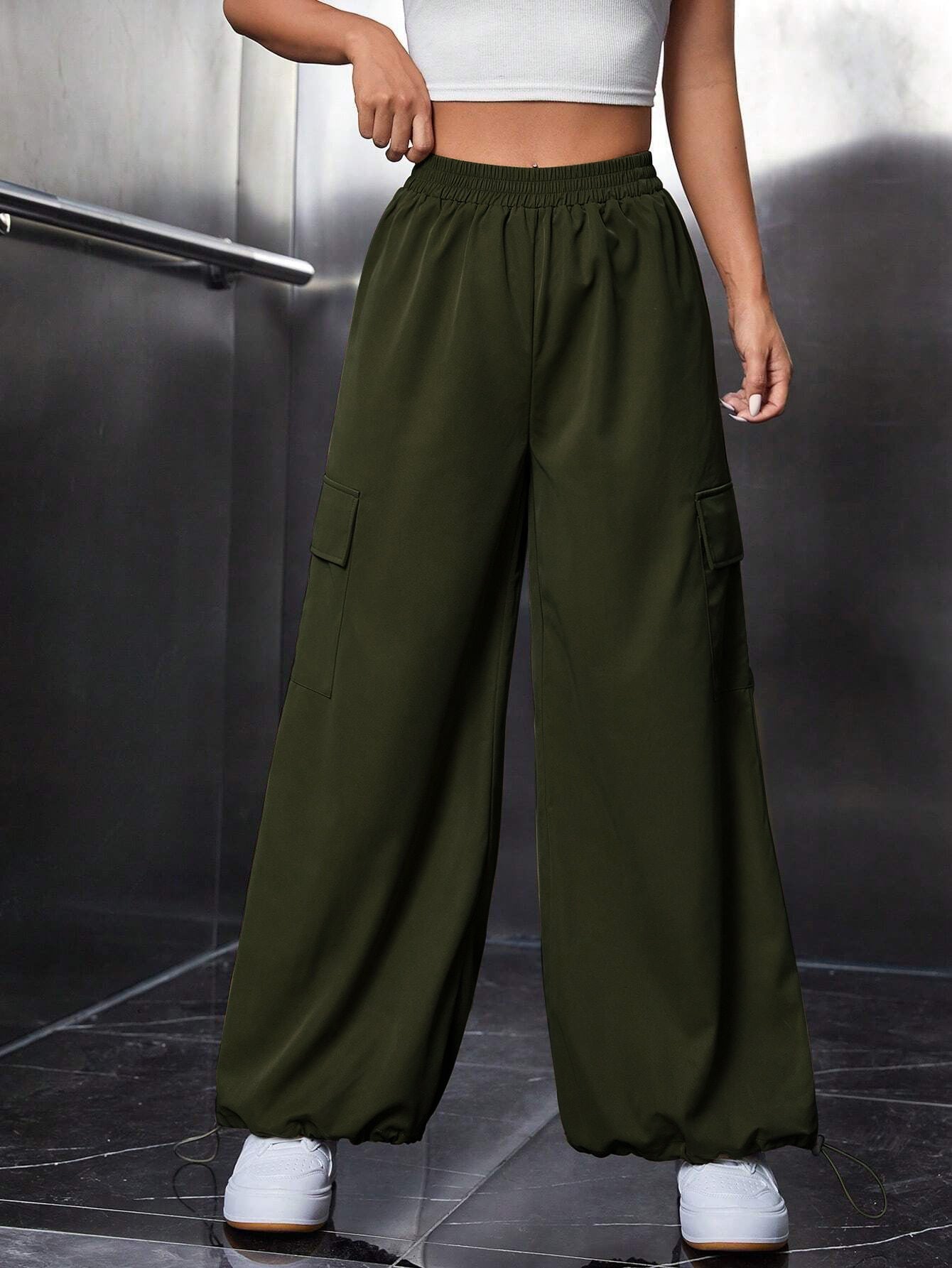 Wide-Leg Parachute Cargo Trousers with Elastic Waist
