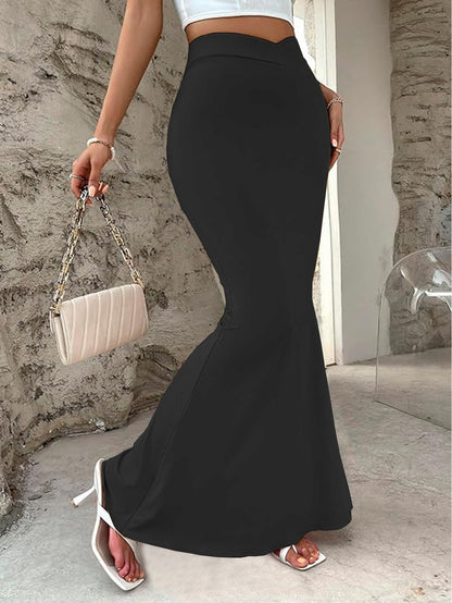 Mermaid Maxi Skirt with V-Waistband and Wrinkle-Resistant Finish