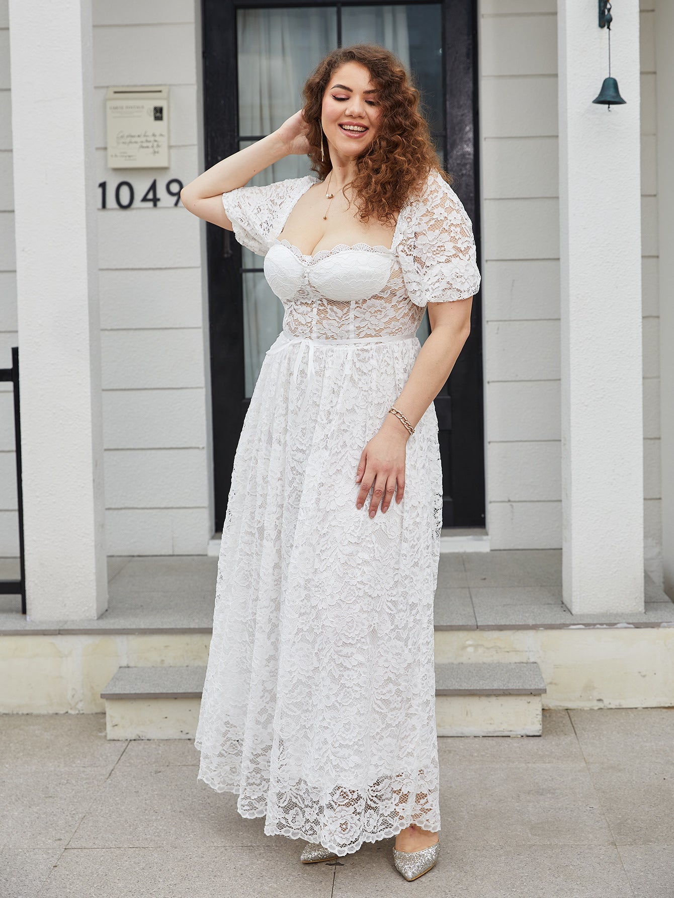 A-Line Lace Maxi Dress with Puff Sleeves and Sweetheart Neckline