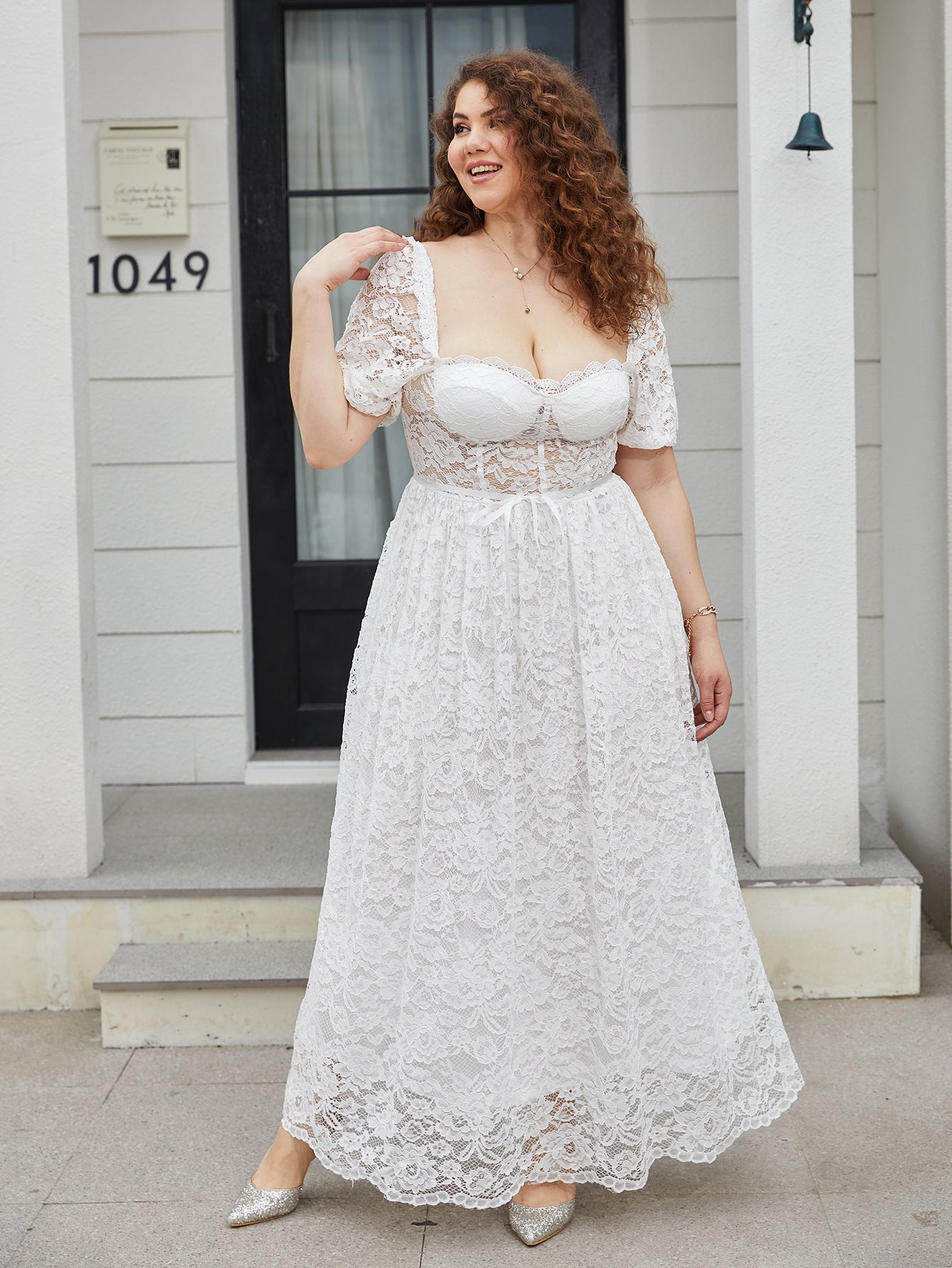 A-Line Lace Maxi Dress with Puff Sleeves and Sweetheart Neckline