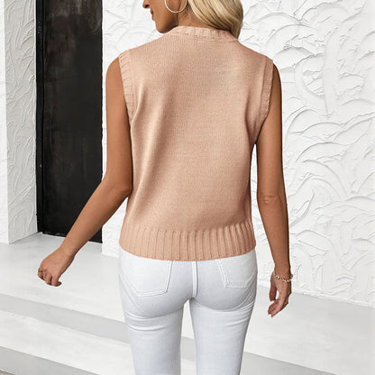 Loose Fit Cable Knit Sweater Vest with Round Neck