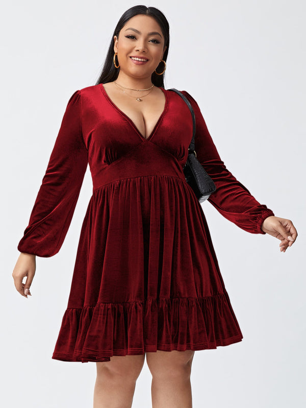 A-Line Velvet Mini Dress with V-Neck and Pleated Hem