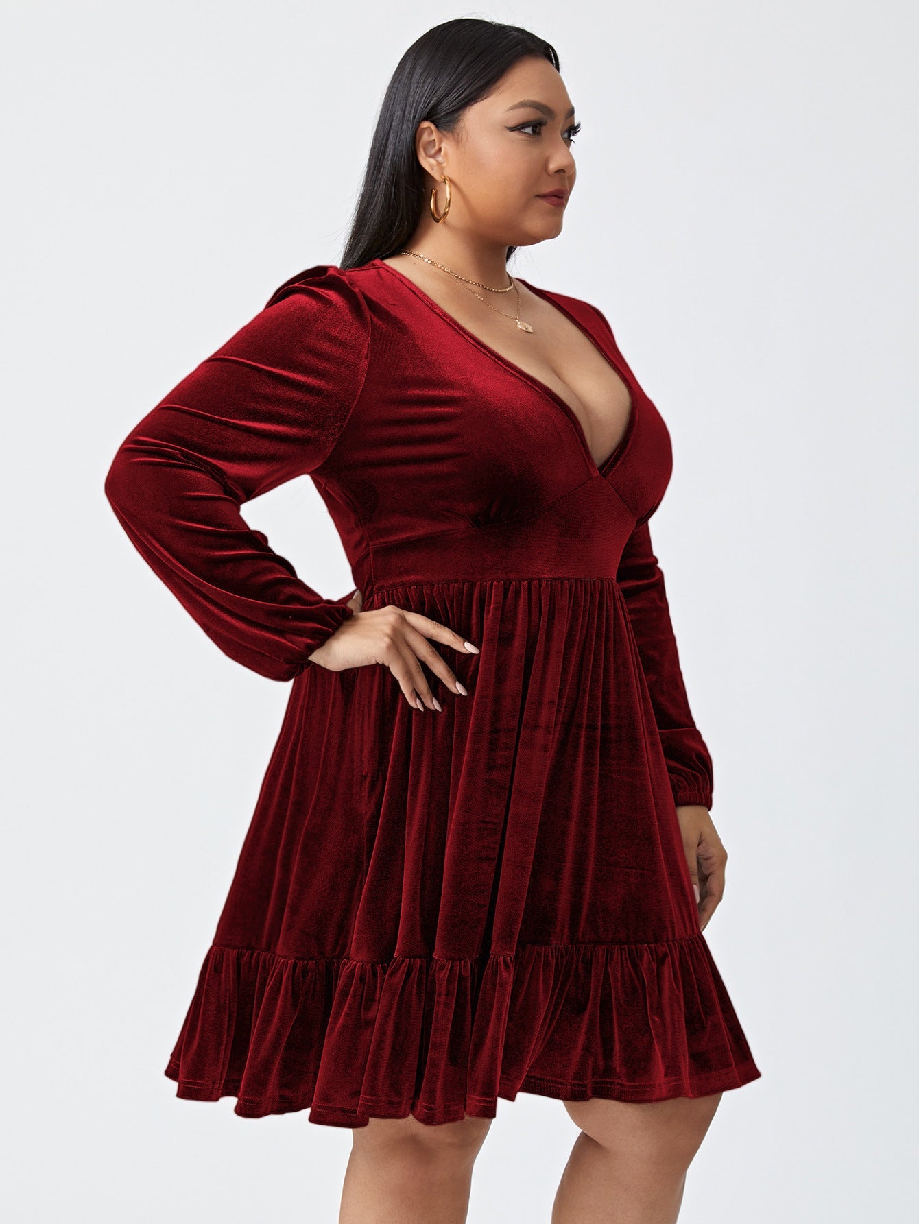 A-Line Velvet Mini Dress with V-Neck and Pleated Hem