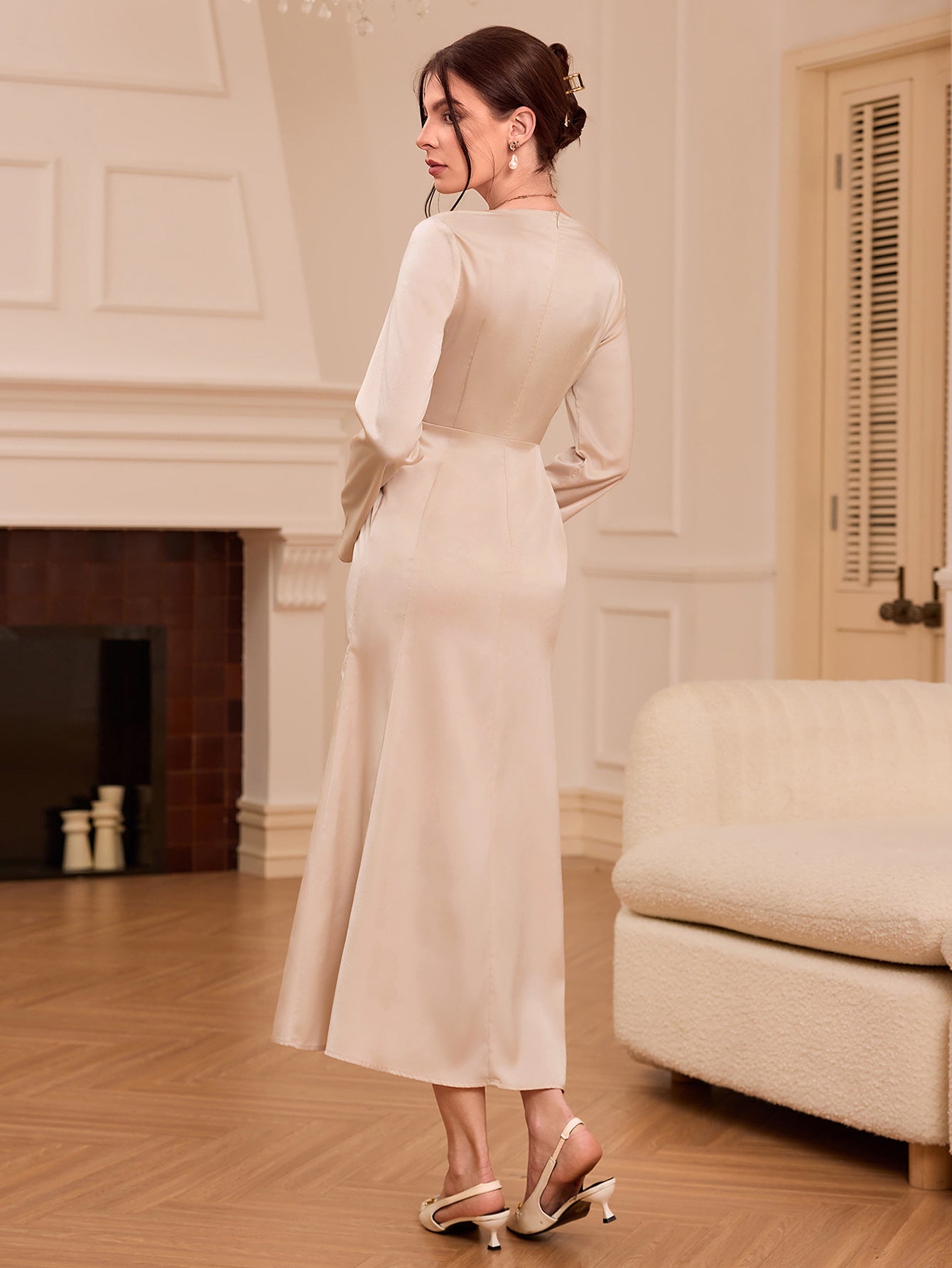 A-Line Acetate Satin Midi Dress with V-Neck and Flared Sleeves