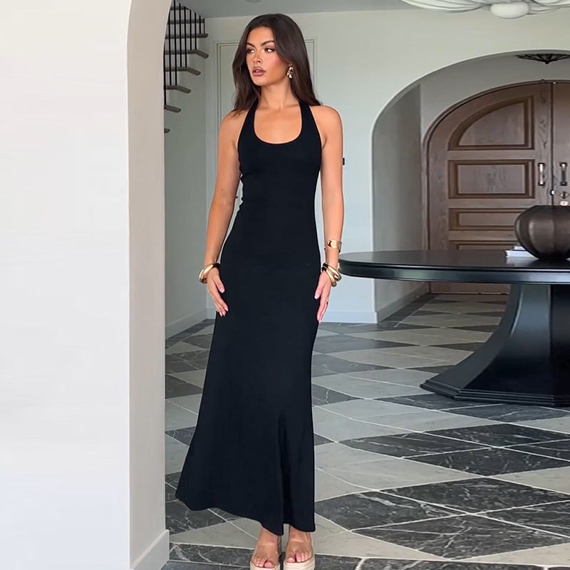 Solid Bodycon Maxi Dress with Halterneck and Scoop Neck