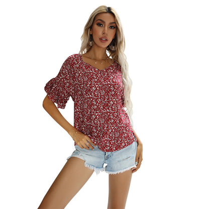 Loose Floral Print Blouse with V-Neck and Ruffle Sleeves