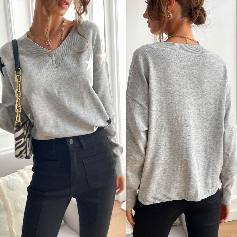 Star Print V-Neck Knit Pullover with Relaxed Fit