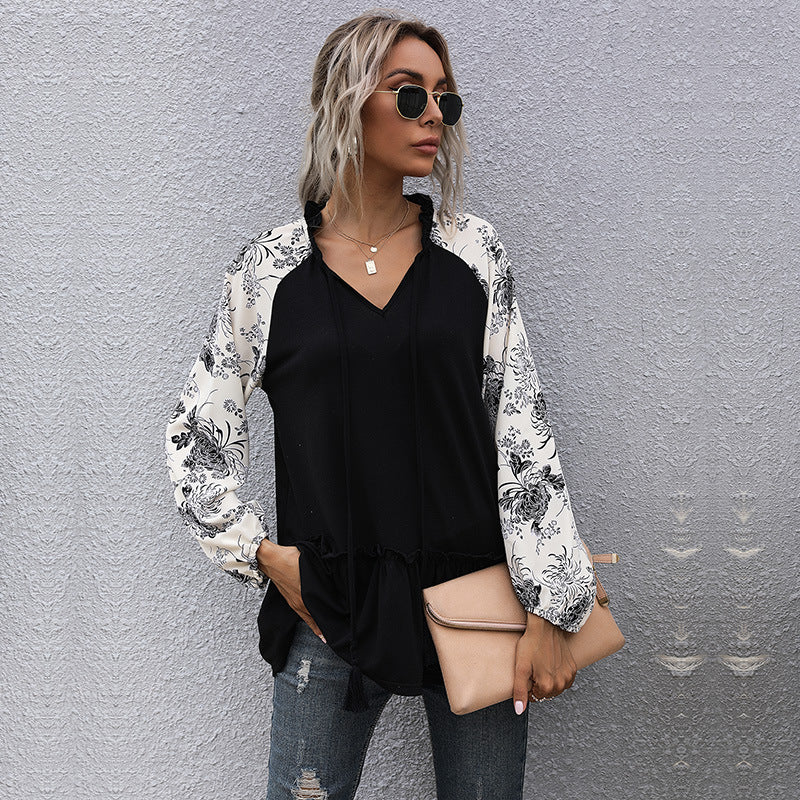 Loose Floral Raglan Tunic with Tassel V-Neck and Ruffled Hem