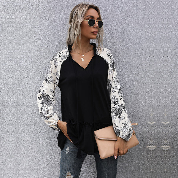 Loose Floral Raglan Tunic with Tassel V-Neck and Ruffled Hem